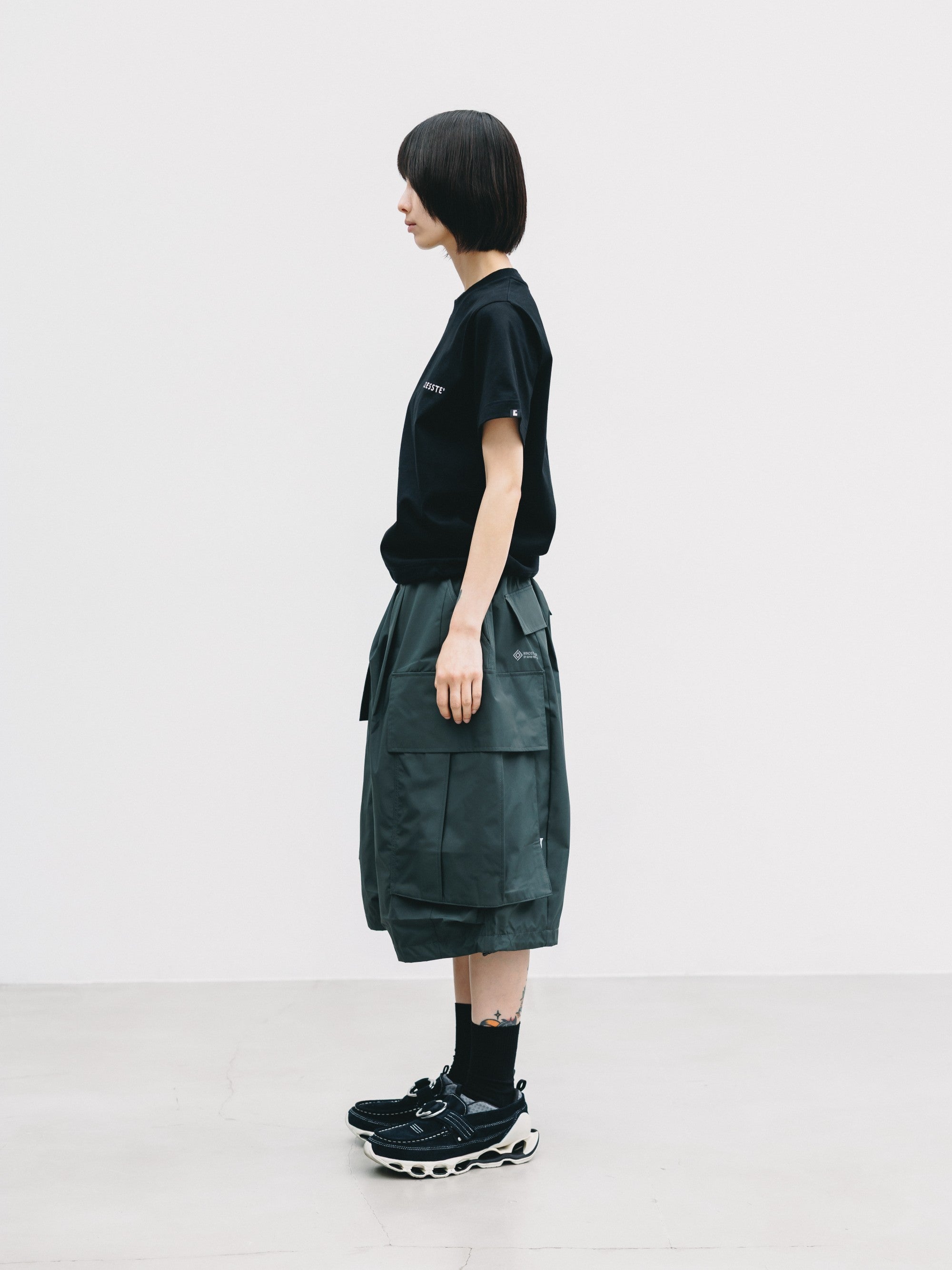 【7.18 SAT 20:00- IN STOCK】+phenix WINDSTOPPER® by GORE-TEX LABS CITY MEGA POCKET BALLOON CARGO HALF PANTS (ASPHALT GRAY)