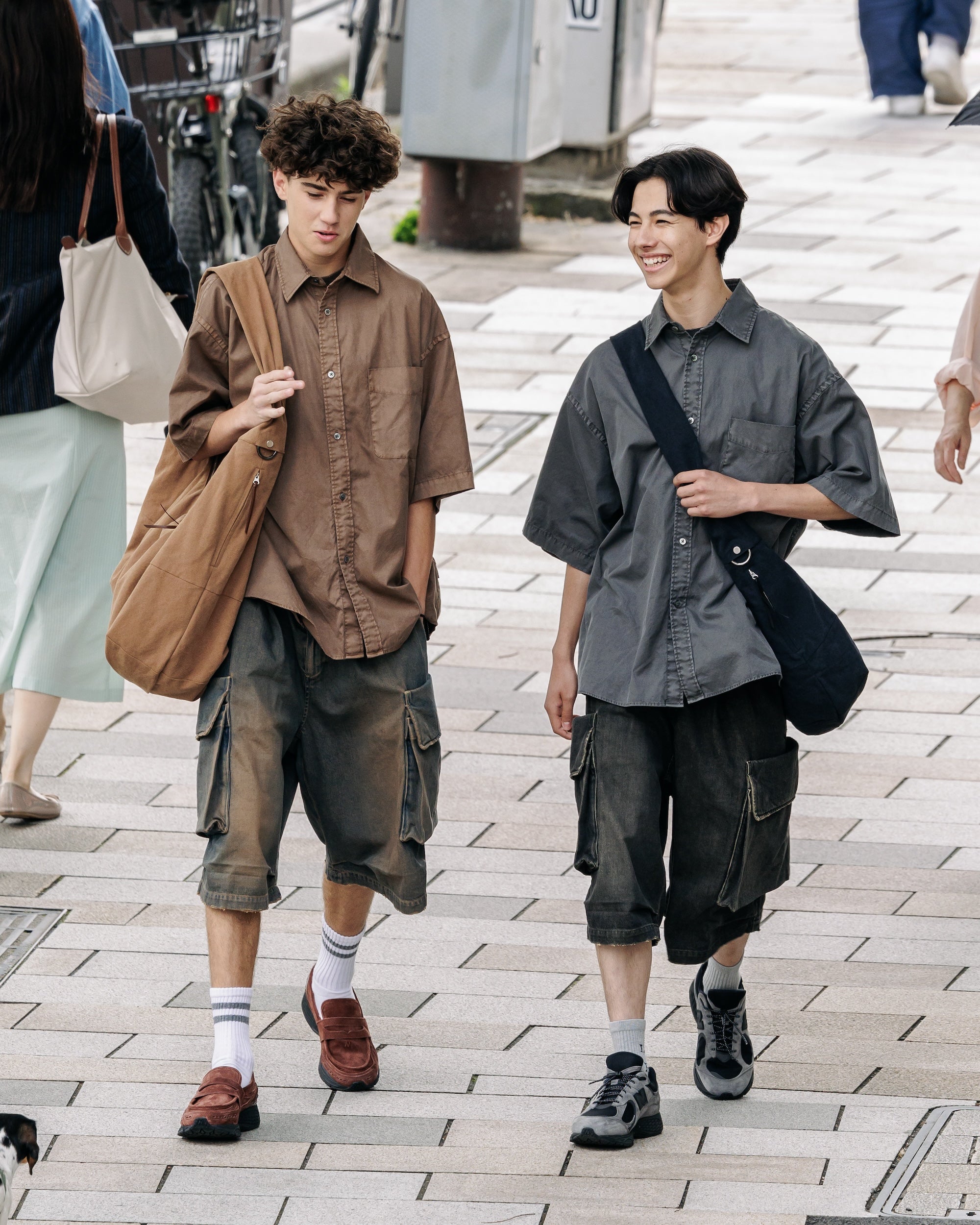 PIGMENT DYED OXFORD CITY S/S SHIRT (FADE BROWN)