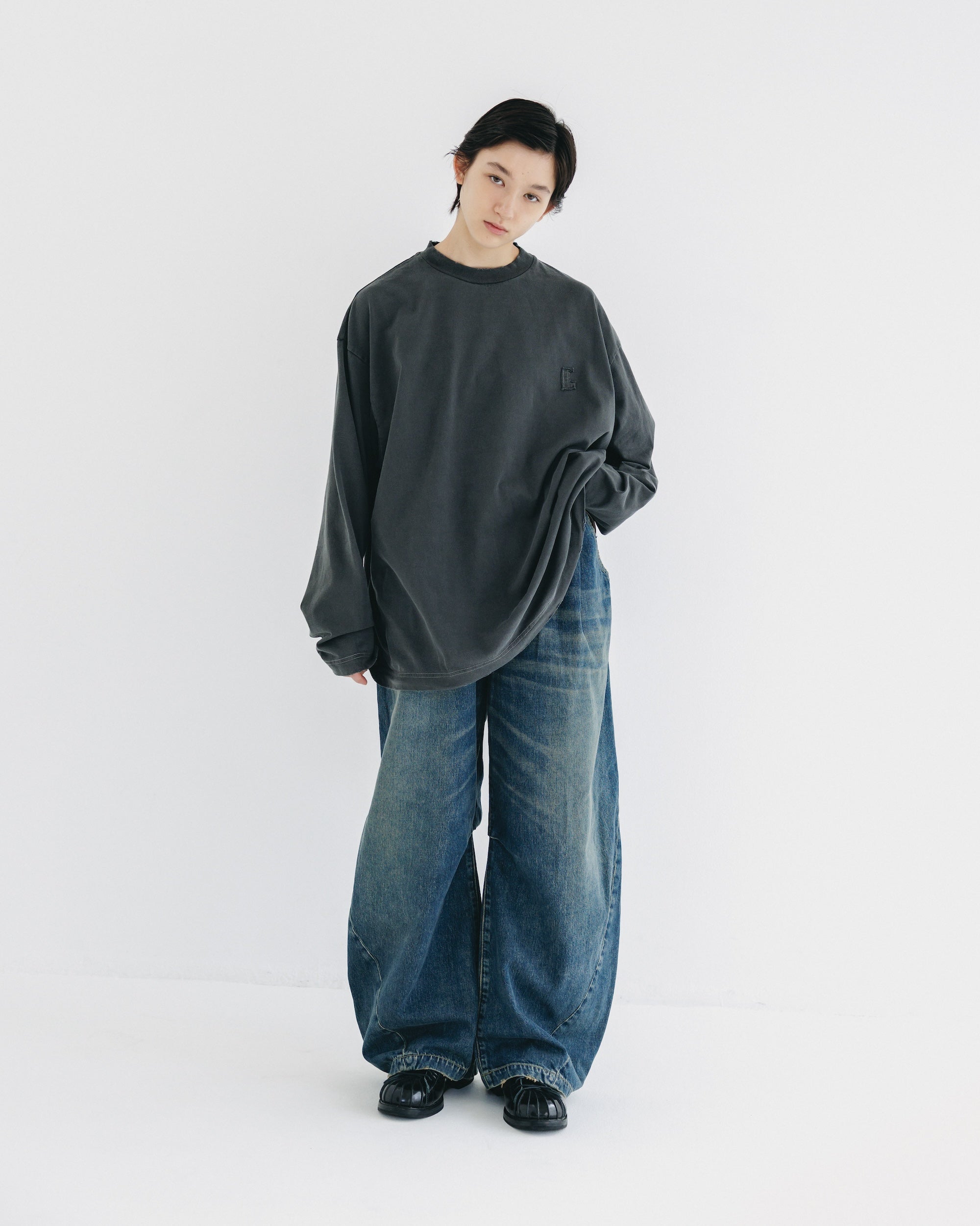 【10.1 WED 20:00- IN STOCK】VINTAGE DYED SELVEDGE DENIM BARREL LEG PANTS (VINTAGE INDIGO)