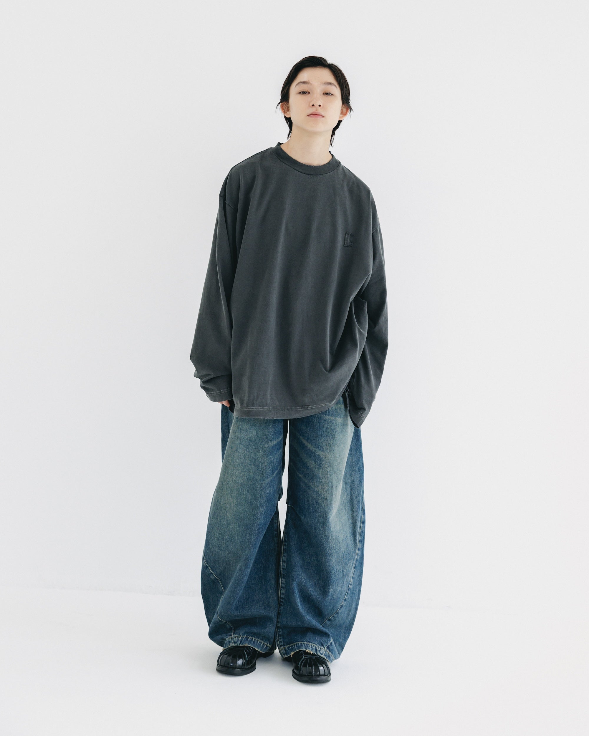 【10.1 WED 20:00- IN STOCK】VINTAGE DYED SELVEDGE DENIM BARREL LEG PANTS (VINTAGE INDIGO)