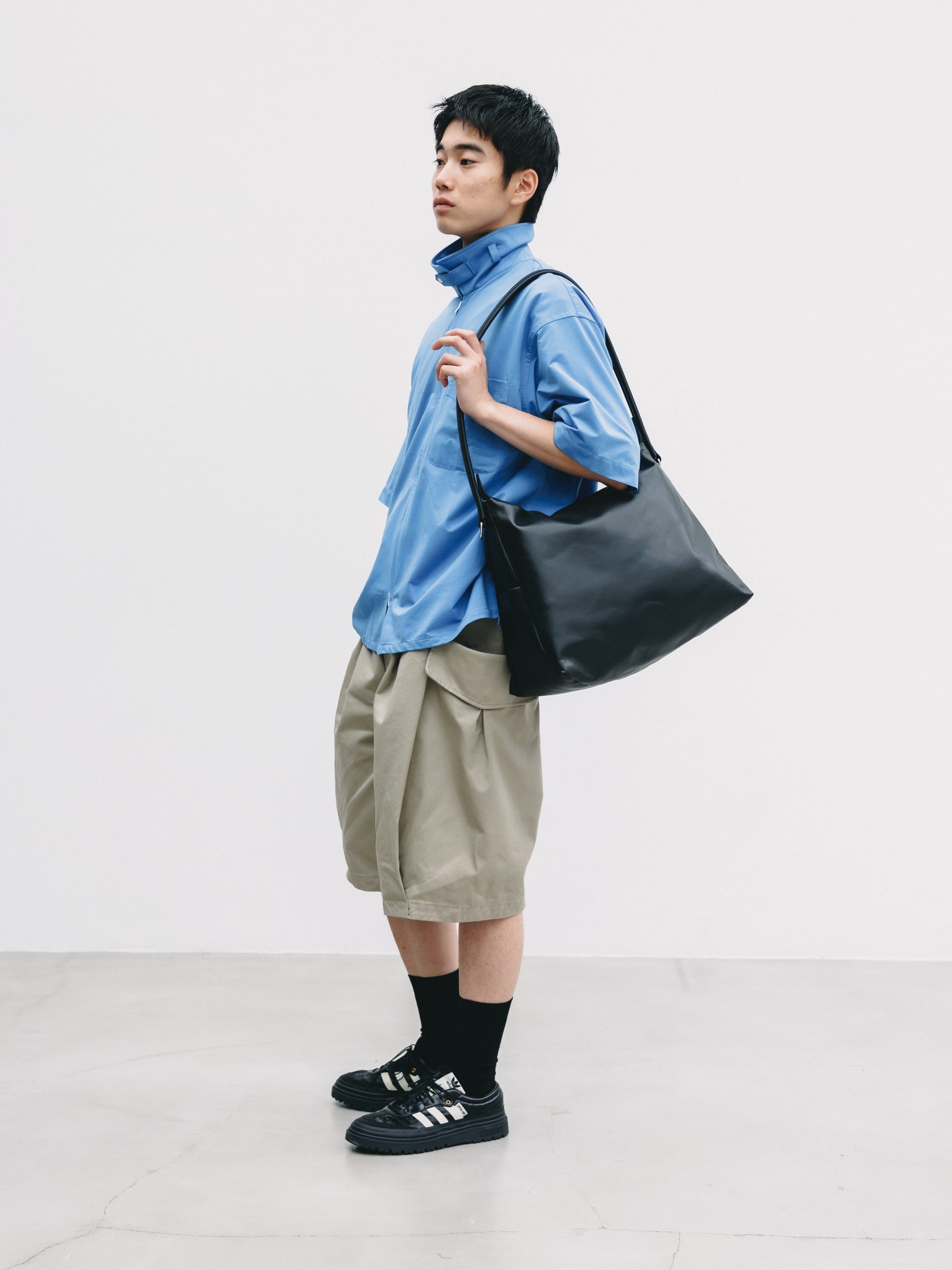 【7.4 SAT 20:00- IN STOCK】LEATHER NOMAD BAG