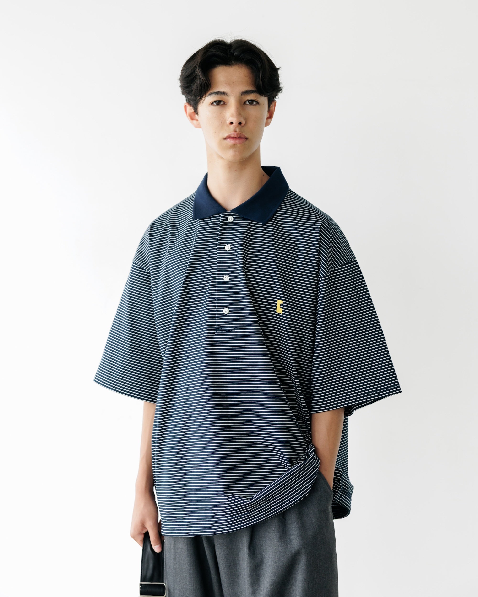 EMBROIDERY LOGO STRIPED S/S POLO WITH DRAWSTRINGS (NAVY×WHITE)