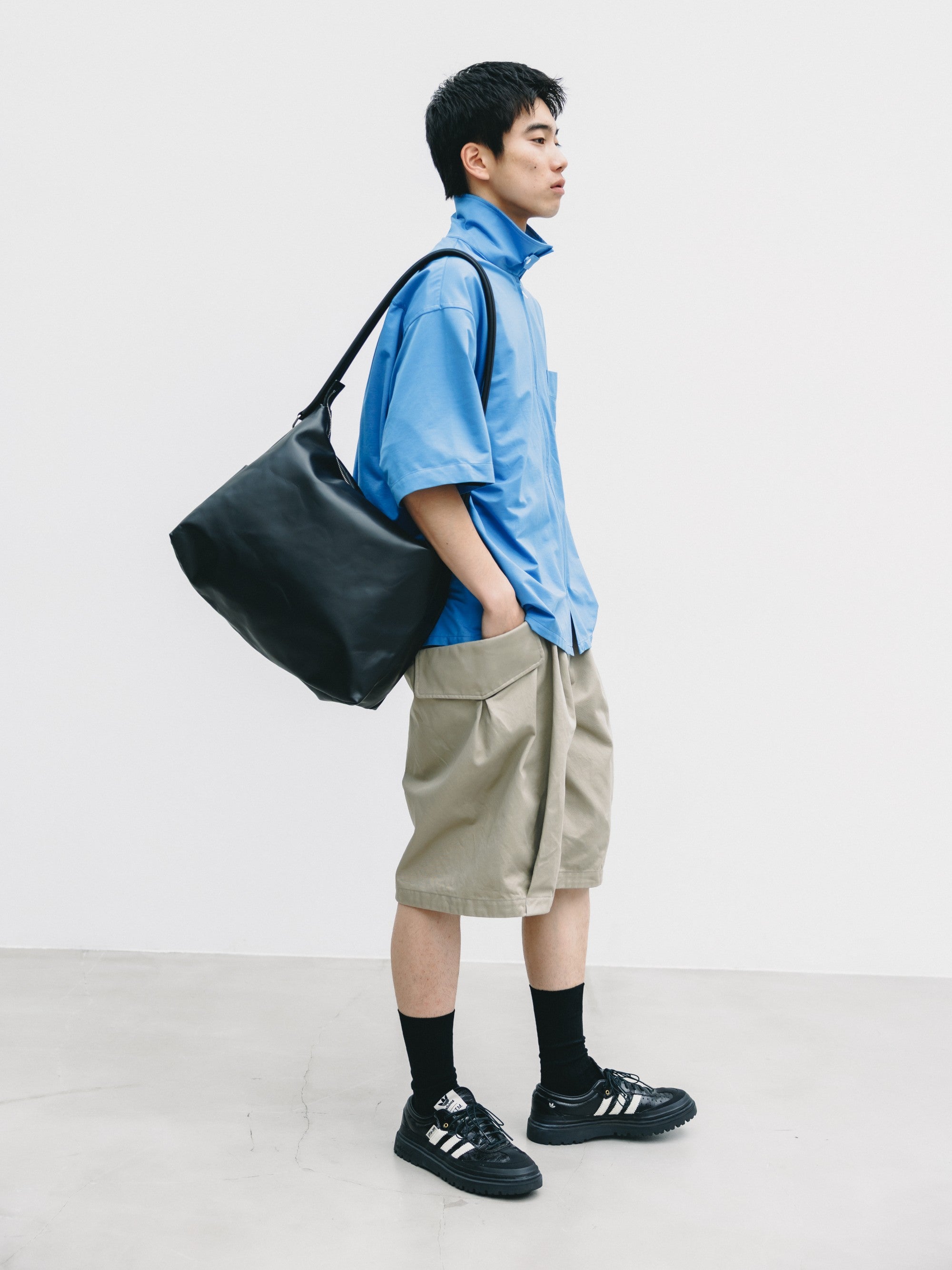 【7.4 SAT 20:00- IN STOCK】LEATHER NOMAD BAG