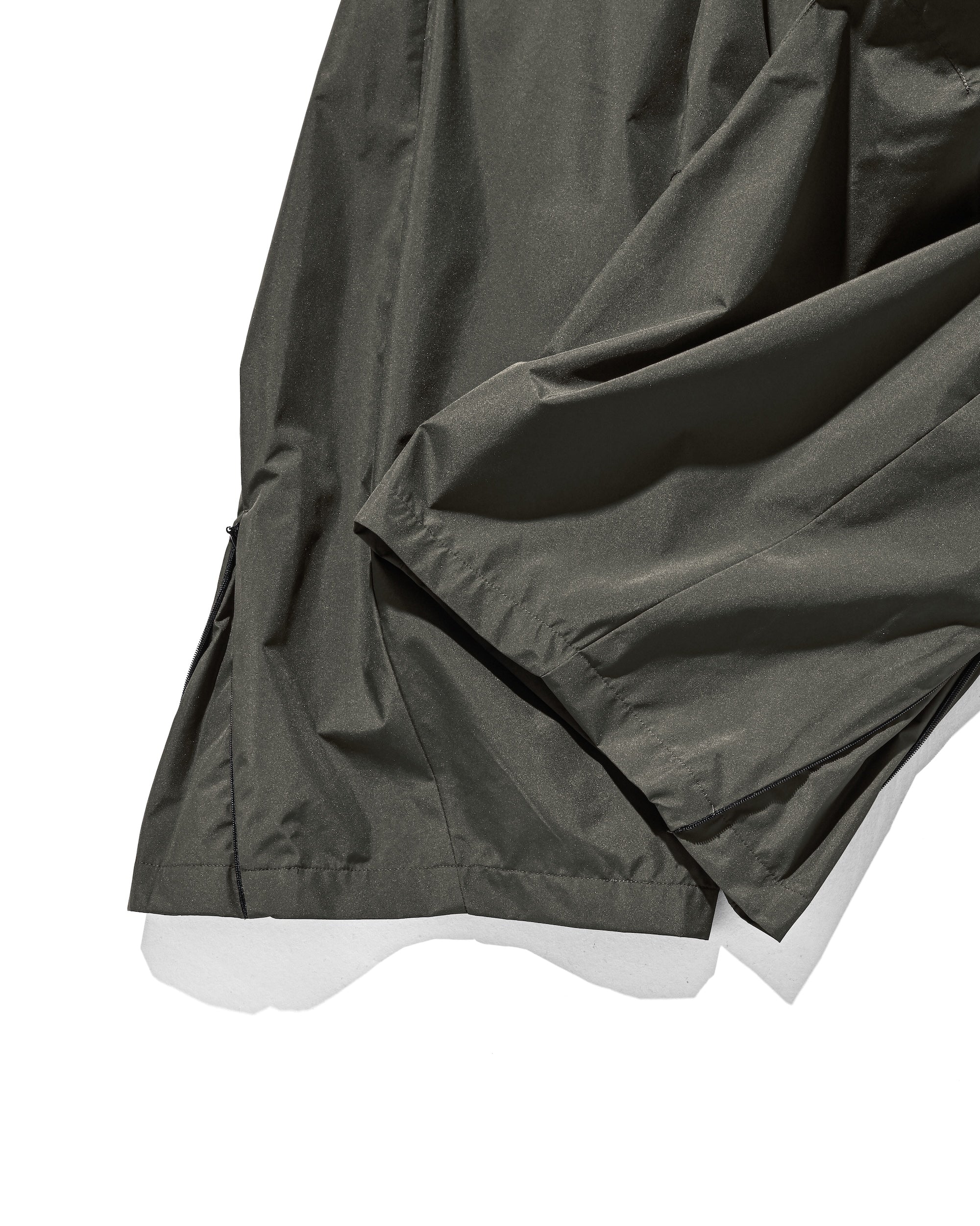 【10.29 WED 20:00- IN STOCK】+phenix WINDSTOPPER® by GORE-TEX LABS CITY BARREL LEG PANTS (ASPHALT GRAY)