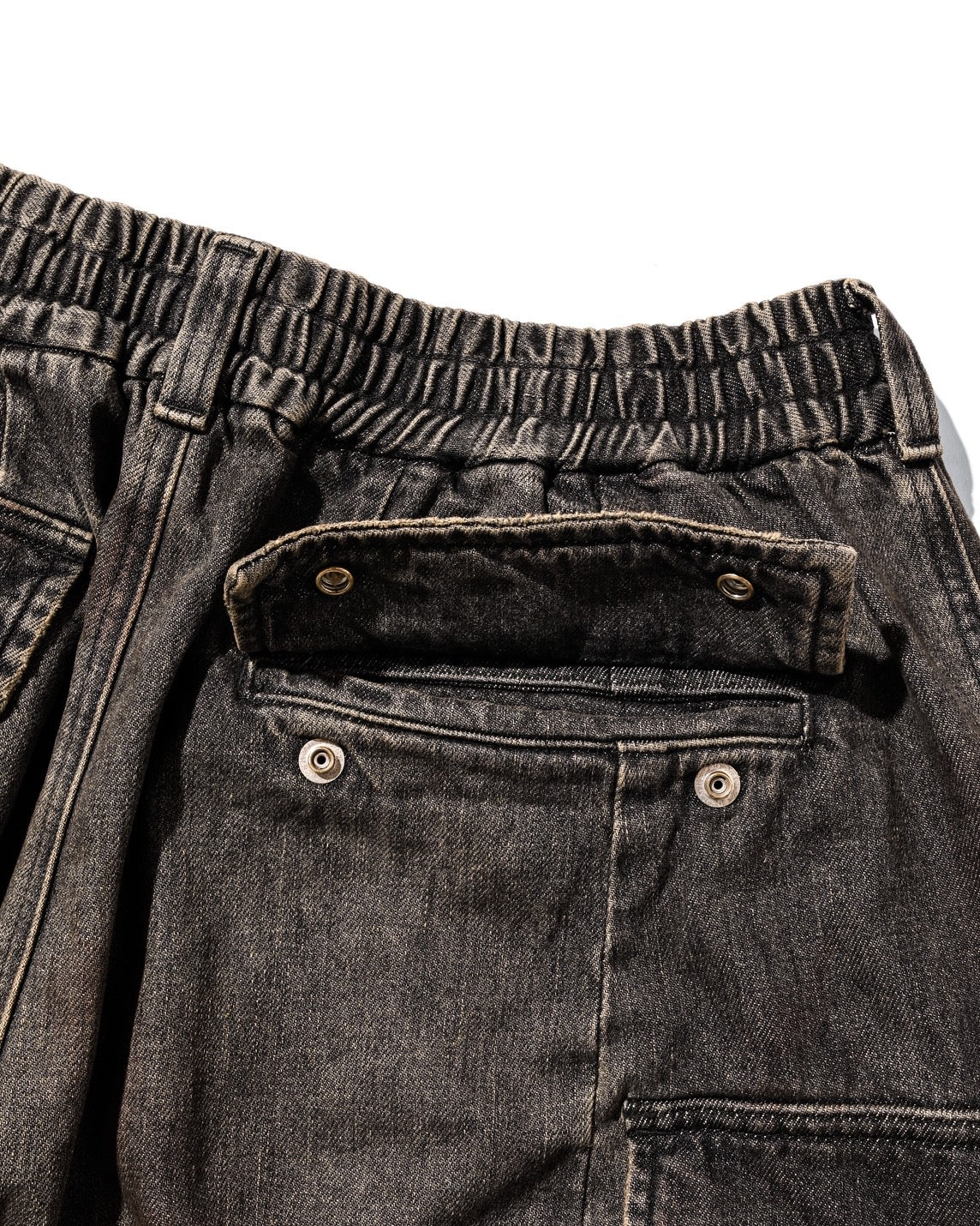 VINTAGE DYED SELVEDGE DENIM CITY MEGA POCKET BALLOON CARGO HALF PANTS (VINTAGE BLACK)