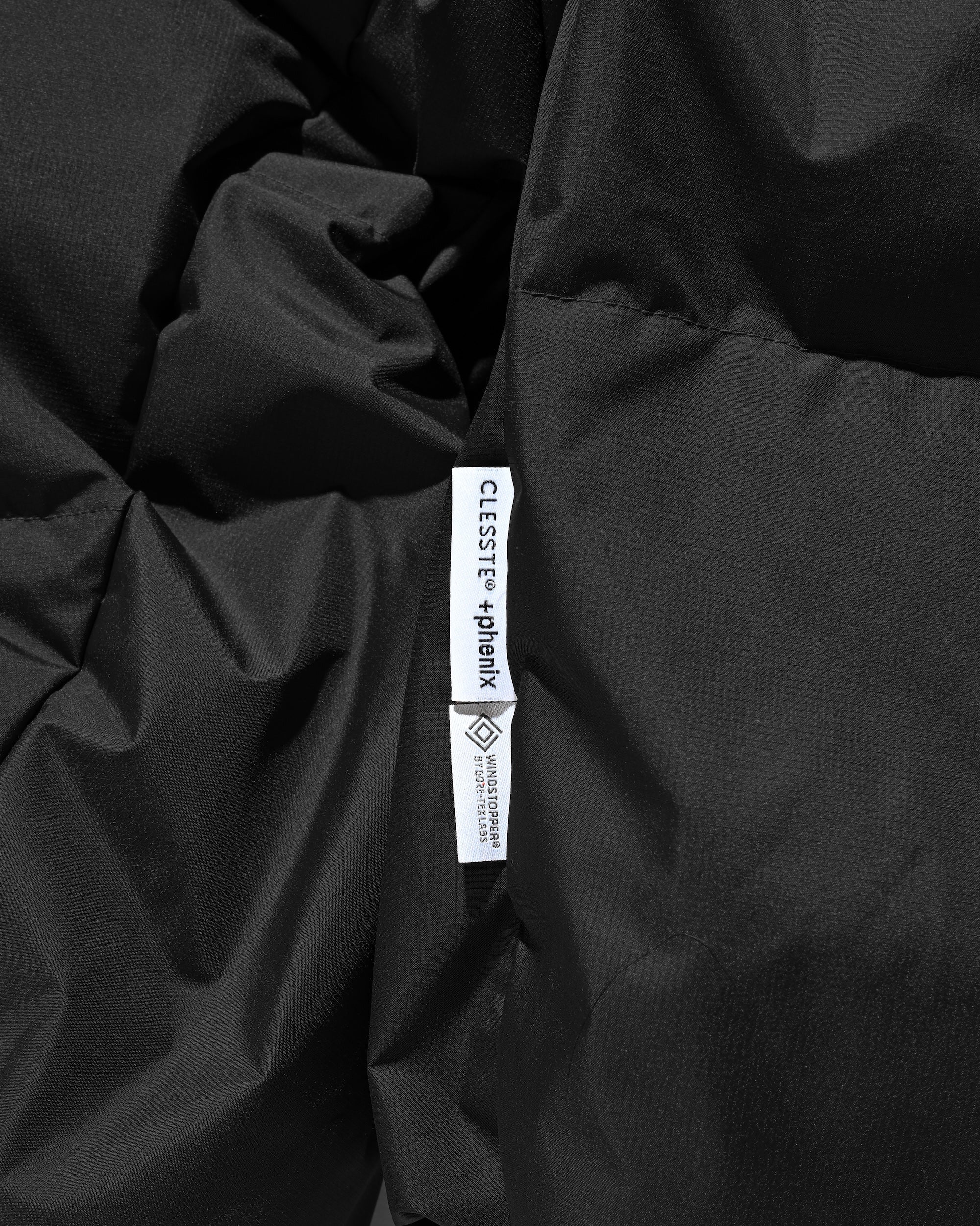 【12.13 SAT 20:00- IN STOCK】+phenix WINDSTOPPER® by GORE-TEX LABS CITY DOWN JACKET (BLACK)