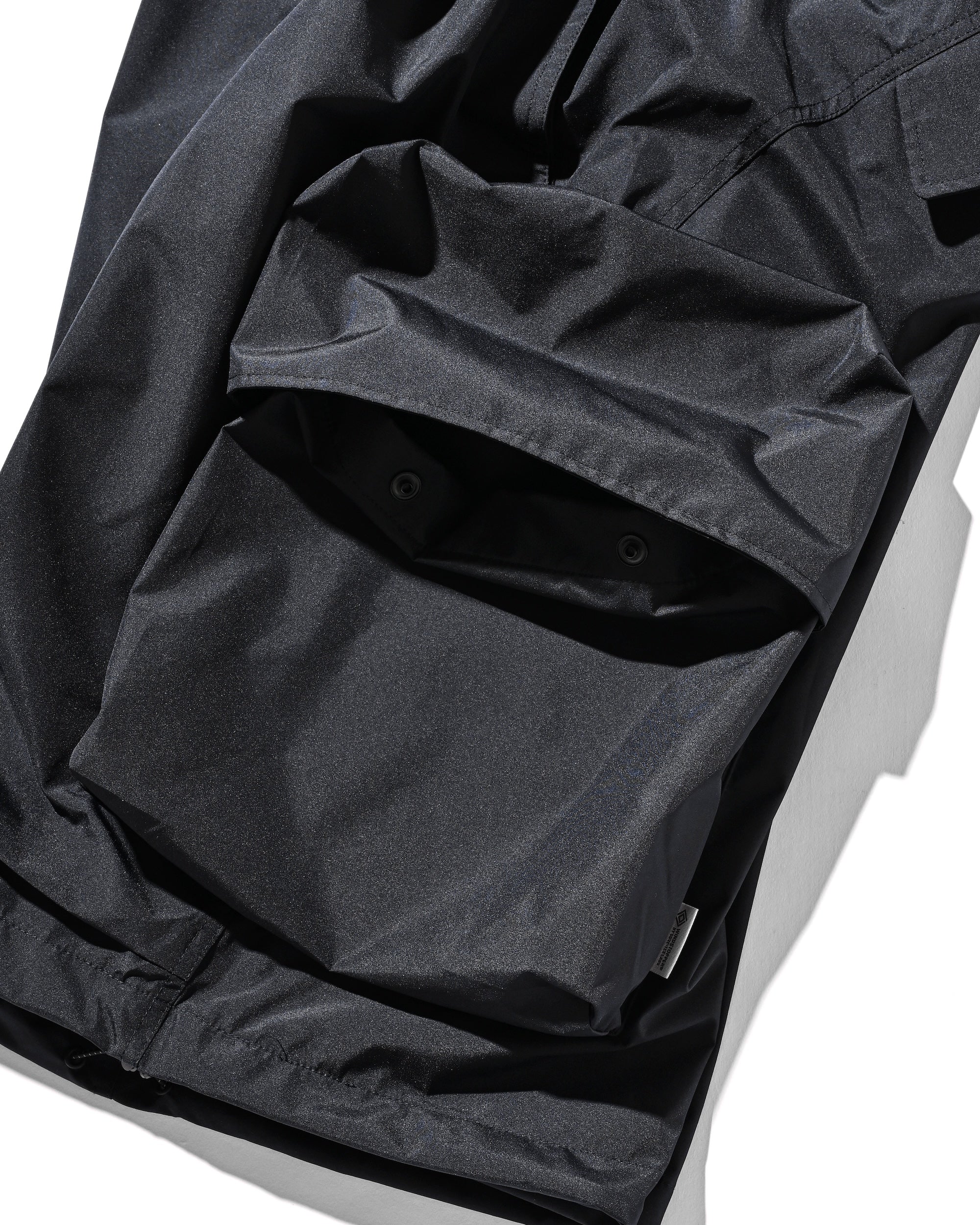 【5.6 TUE 20:00- IN STOCK】+phenix WINDSTOPPER® by GORE-TEX LABS CITY MILITARY HALF PANTS 002 (NAVY)
