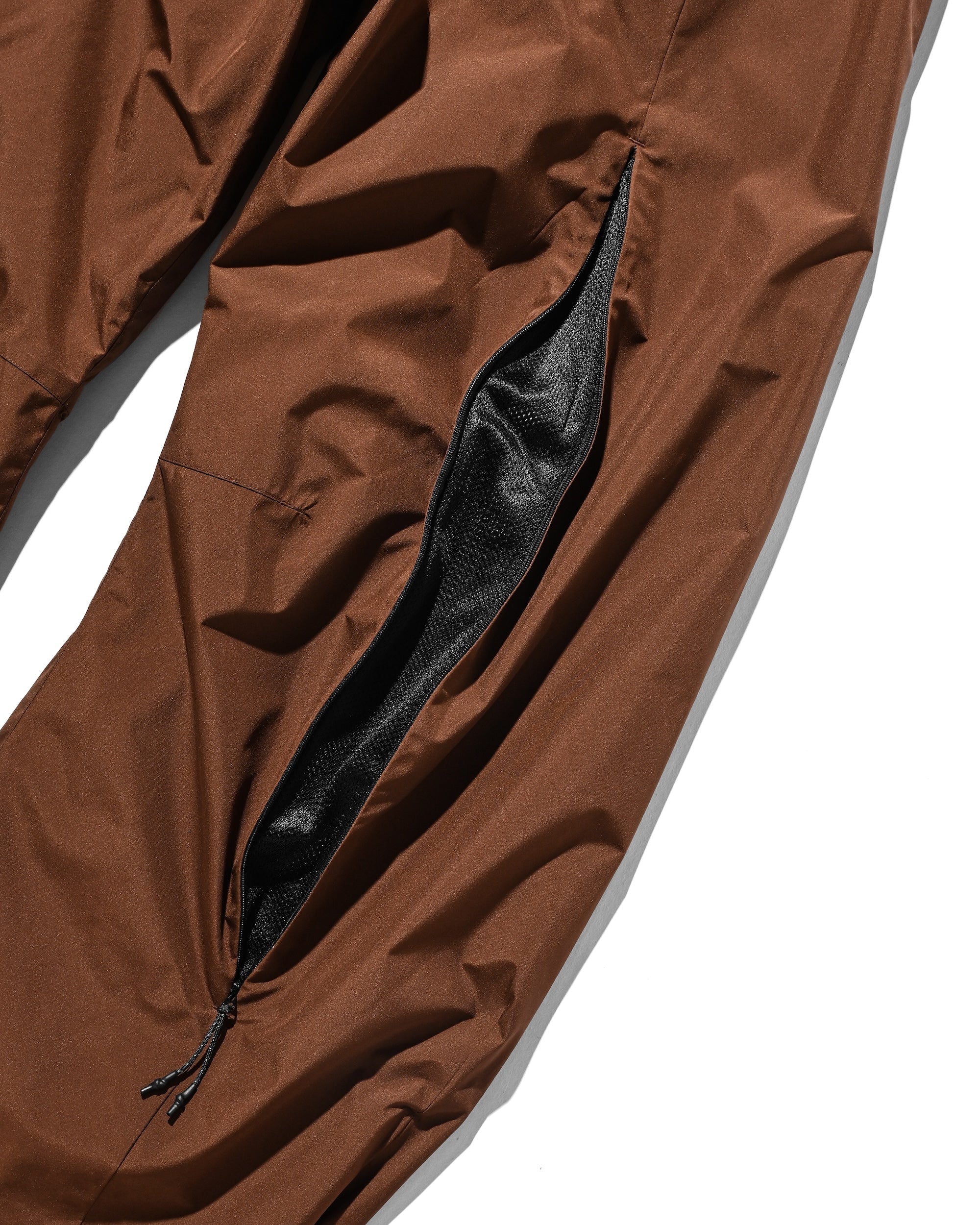 【10.29 WED 20:00- IN STOCK】+phenix WINDSTOPPER® by GORE-TEX LABS CITY BARREL LEG PANTS (CHOCOLATE BROWN)