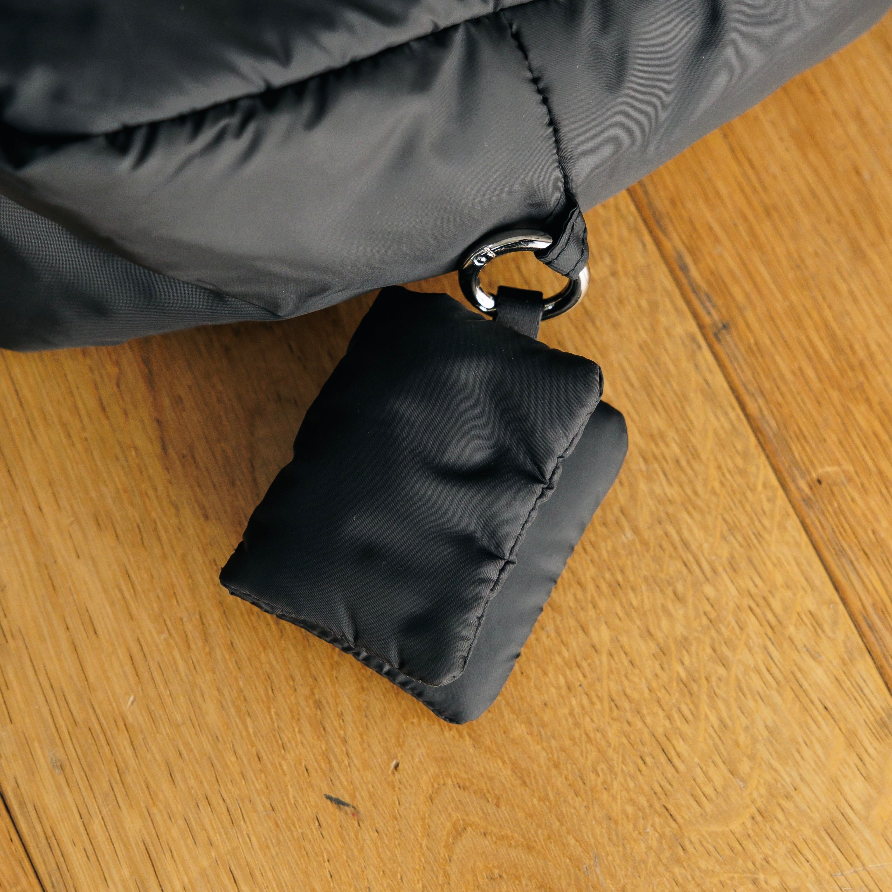 PADDED AIRPODS CASE(BLACK)