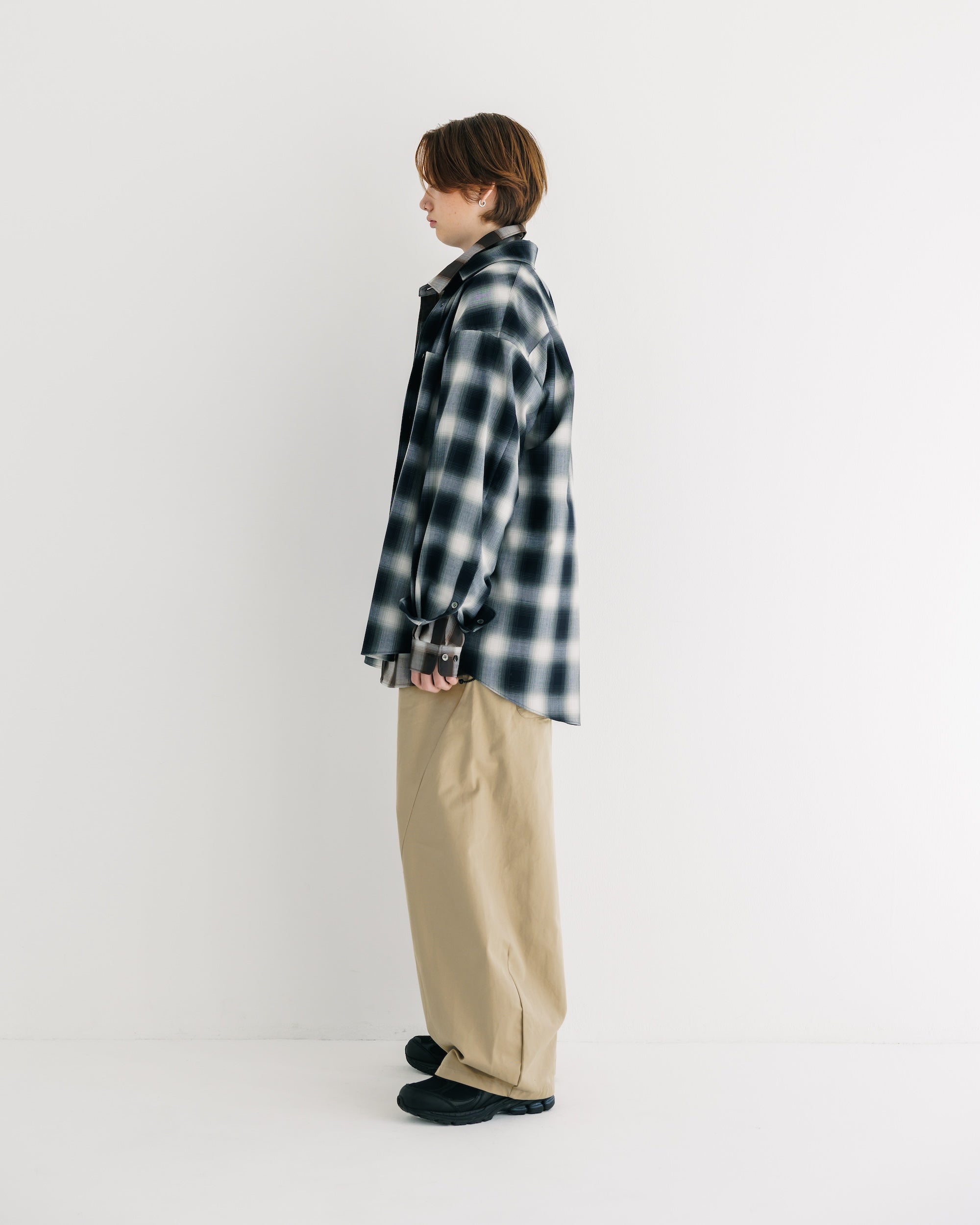 【5.17 SAT 20:00- IN STOCK】MASSIVE TWISTED PANTS (BEIGE)