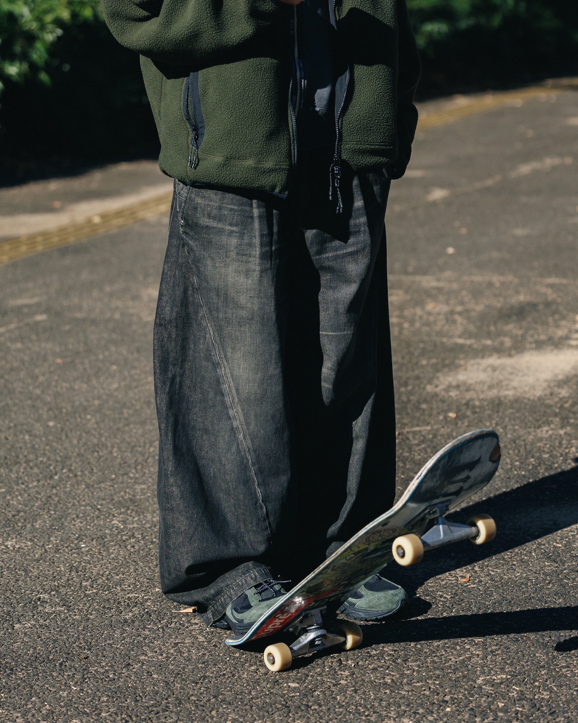 VINTAGE DYED SELVEDGE DENIM MASSIVE TWISTED PANTS (VINTAGE BLACK)