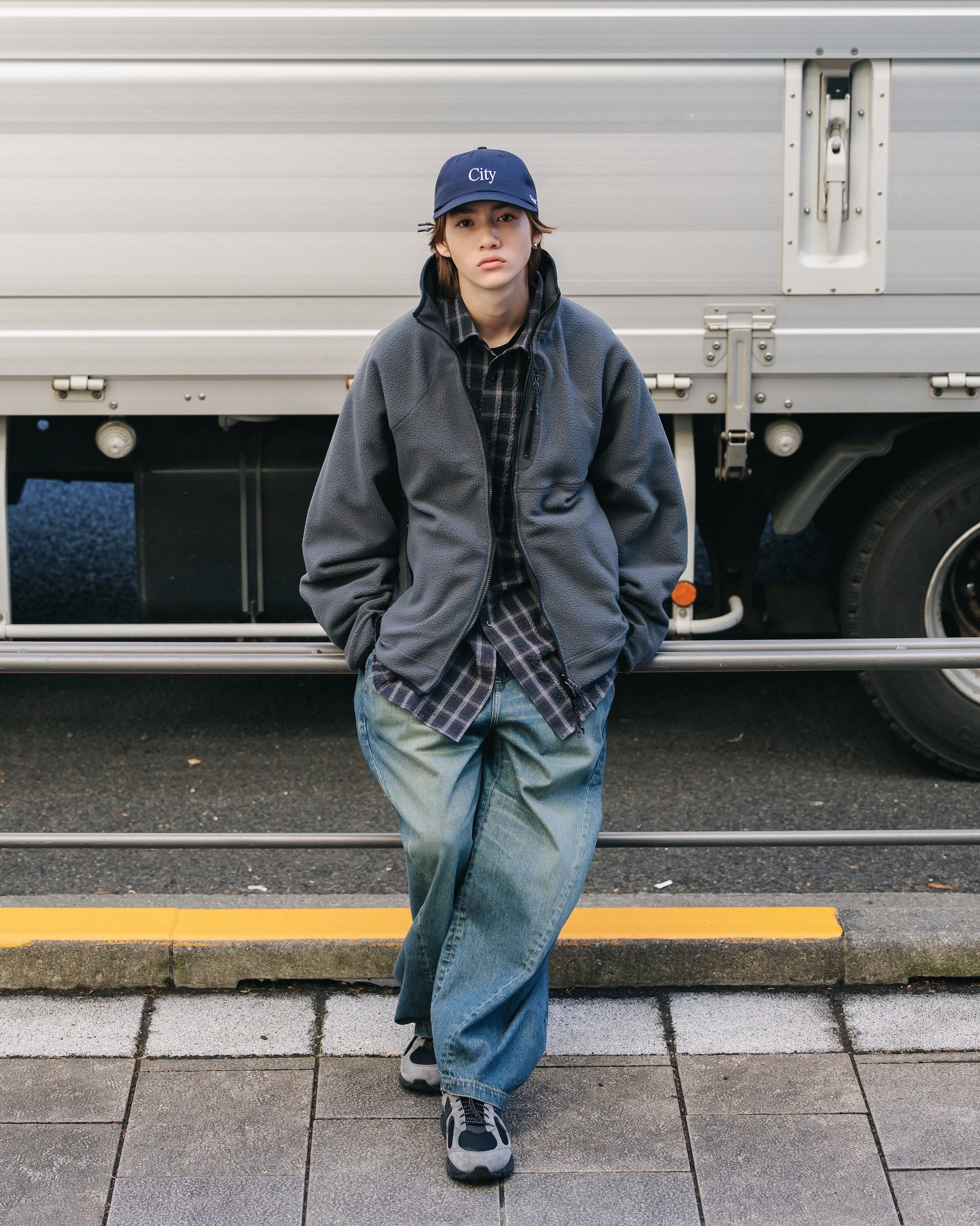 VINTAGE DYED SELVEDGE DENIM MASSIVE TWISTED PANTS (VINTAGE INDIGO)