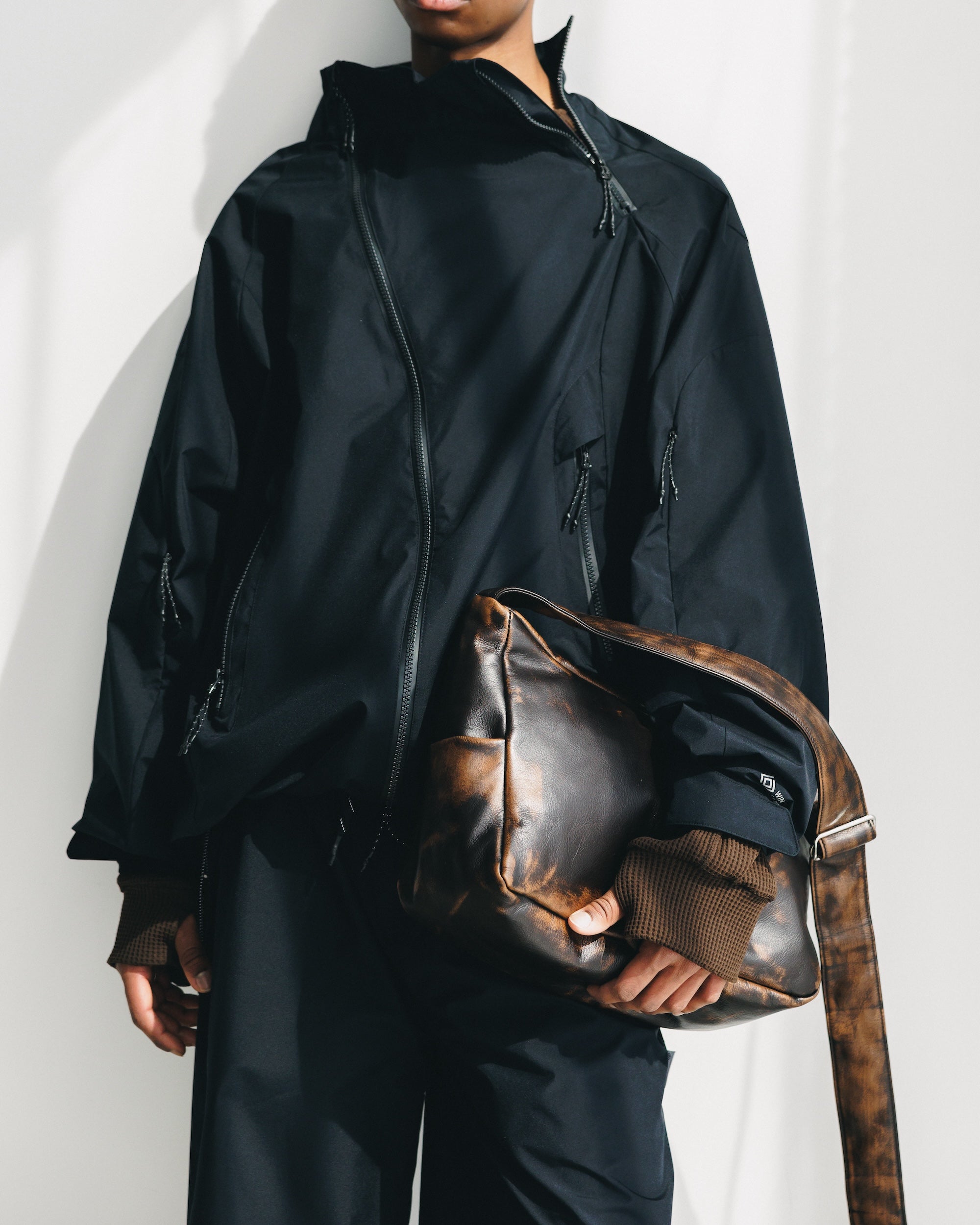 VINTAGE LEATHER HOLIDAY BAG (BROWN)
