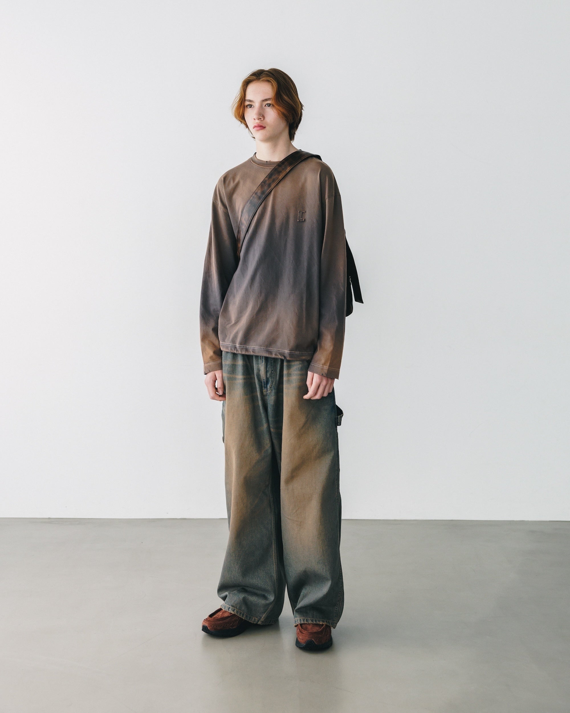 【10.1 WED 20:00- IN STOCK】"C"GRADATION DYED L/S T-SHIRT WITH DRAWSTRINGS (BROWN)