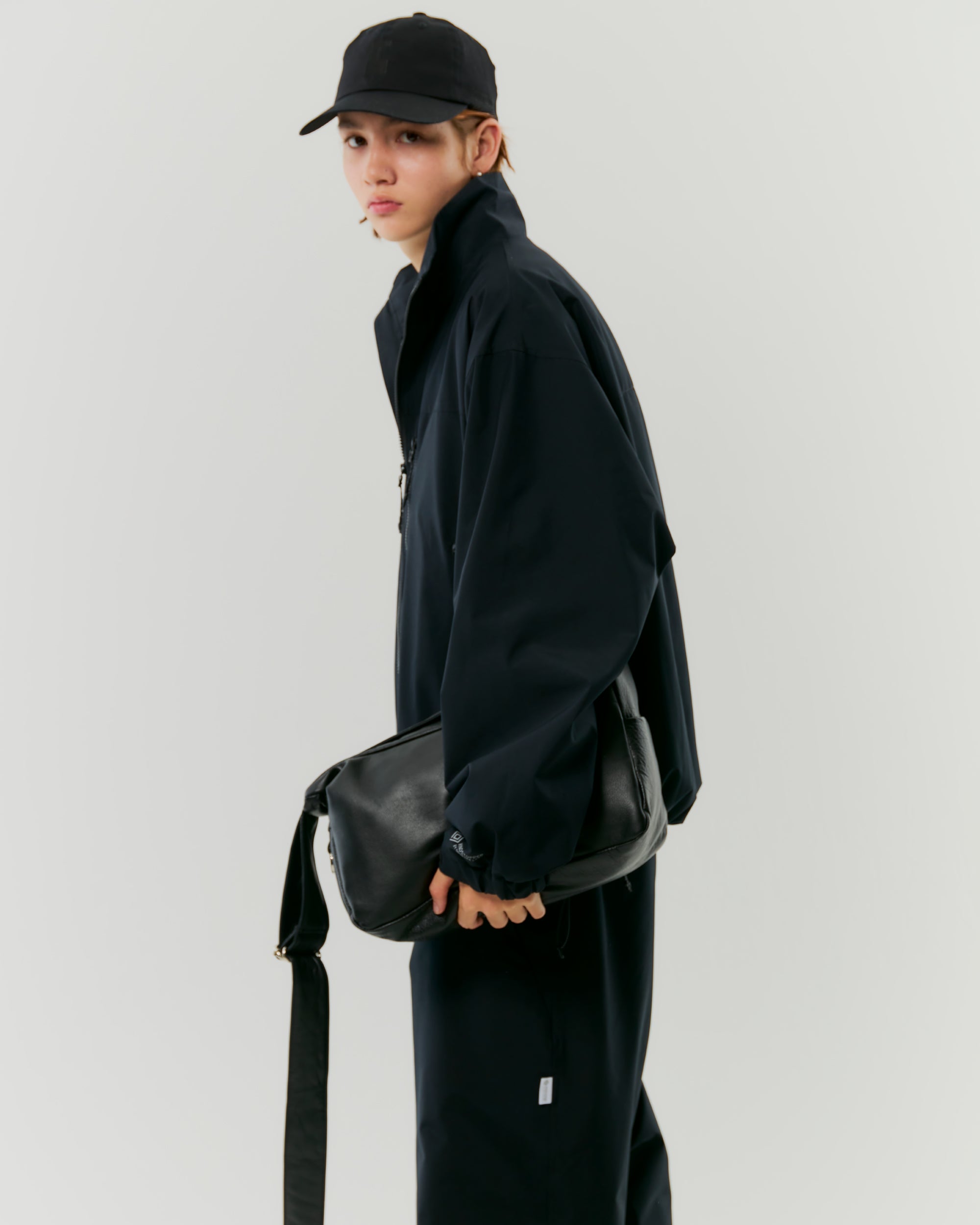 LEATHER HOLIDAY BAG