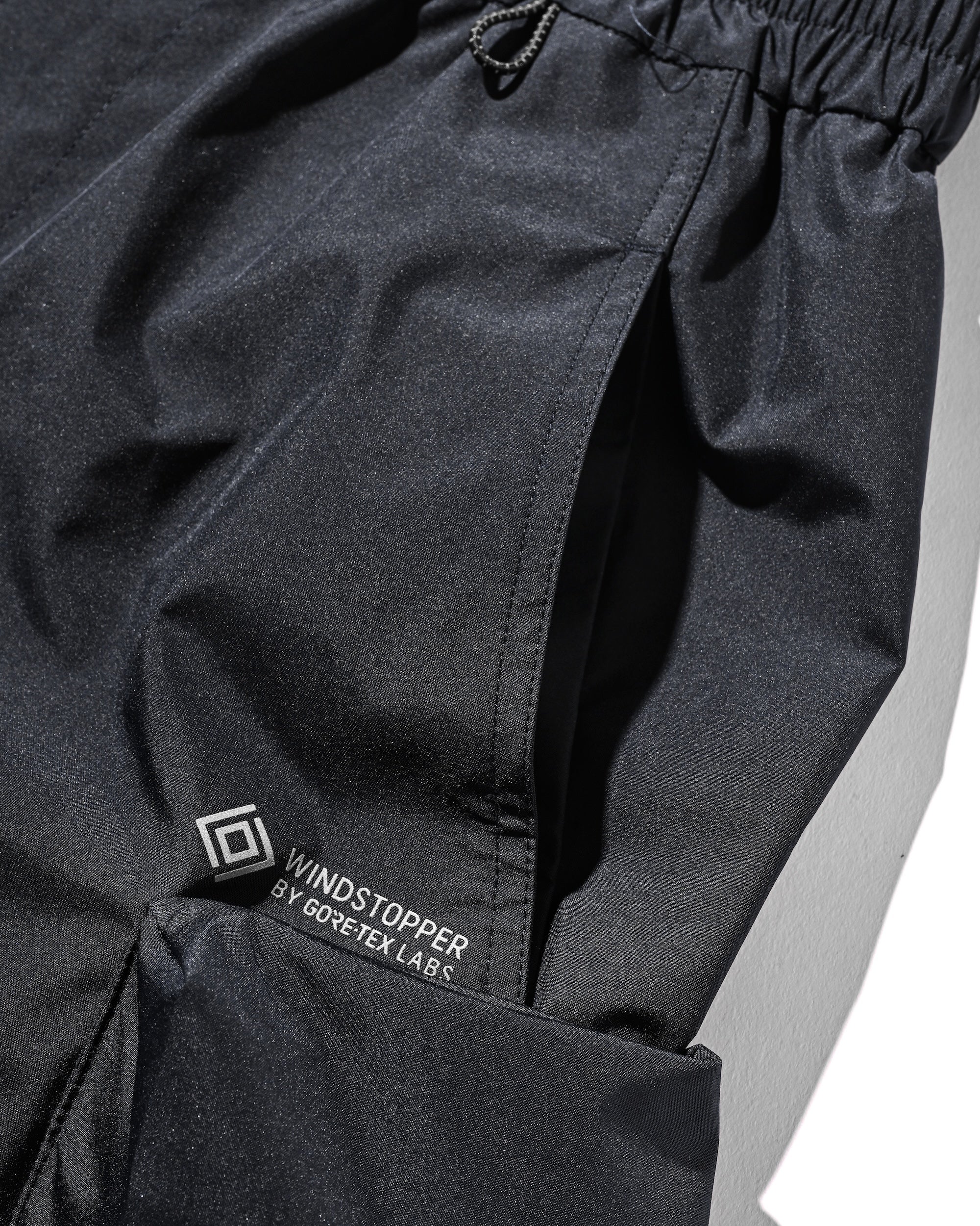 【5.6 TUE 20:00- IN STOCK】+phenix WINDSTOPPER® by GORE-TEX LABS CITY MILITARY HALF PANTS 002 (NAVY)