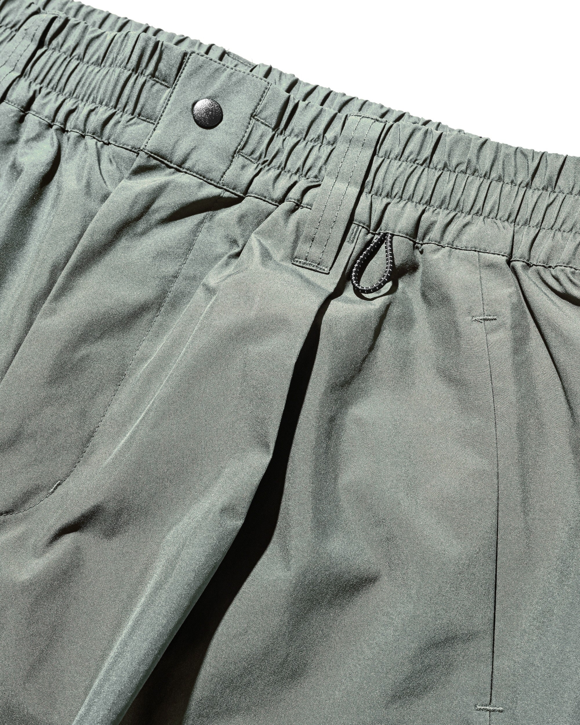 【10.29 WED 20:00- IN STOCK】+phenix WINDSTOPPER® by GORE-TEX LABS CITY BARREL LEG PANTS (MILITARY GREEN)