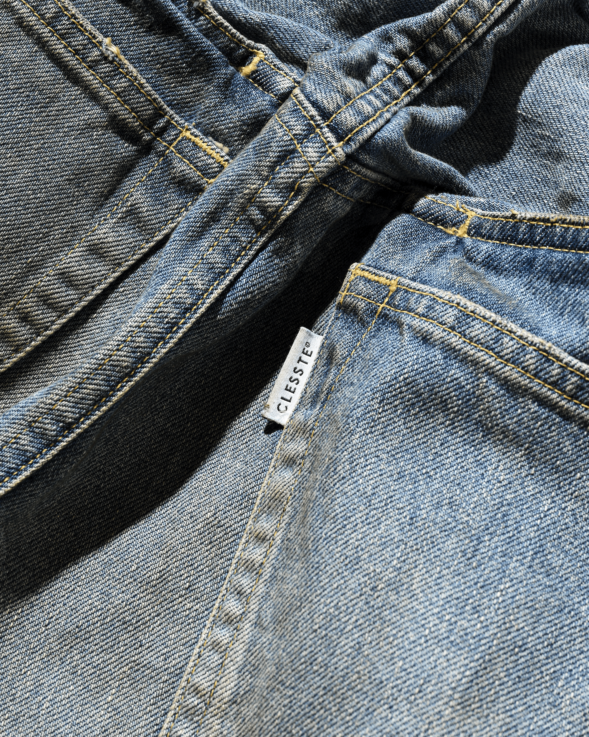【10.1 WED 20:00- IN STOCK】VINTAGE DYED SELVEDGE DENIM BARREL LEG PANTS (VINTAGE LIGHT INDIGO)
