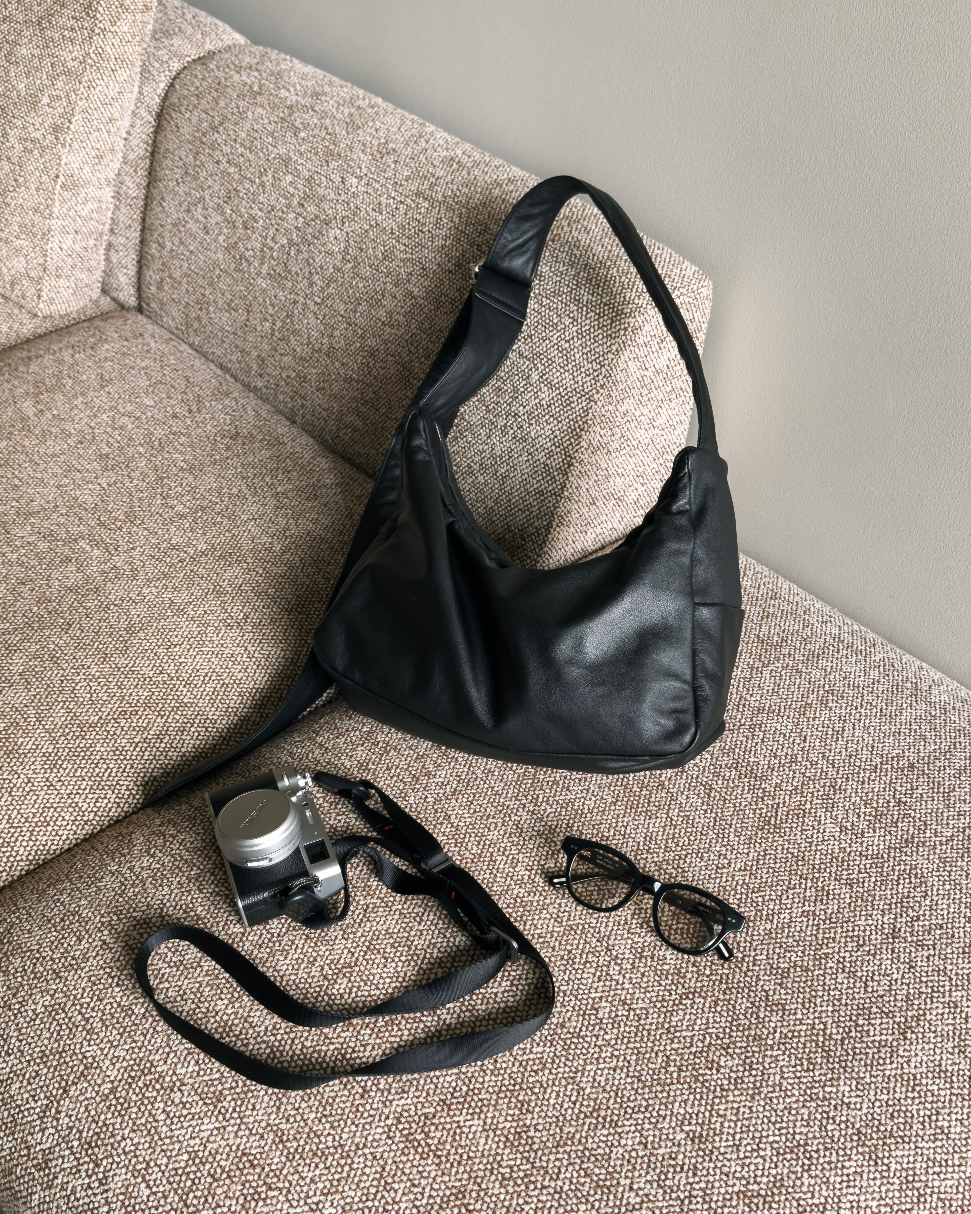 LEATHER HOLIDAY BAG