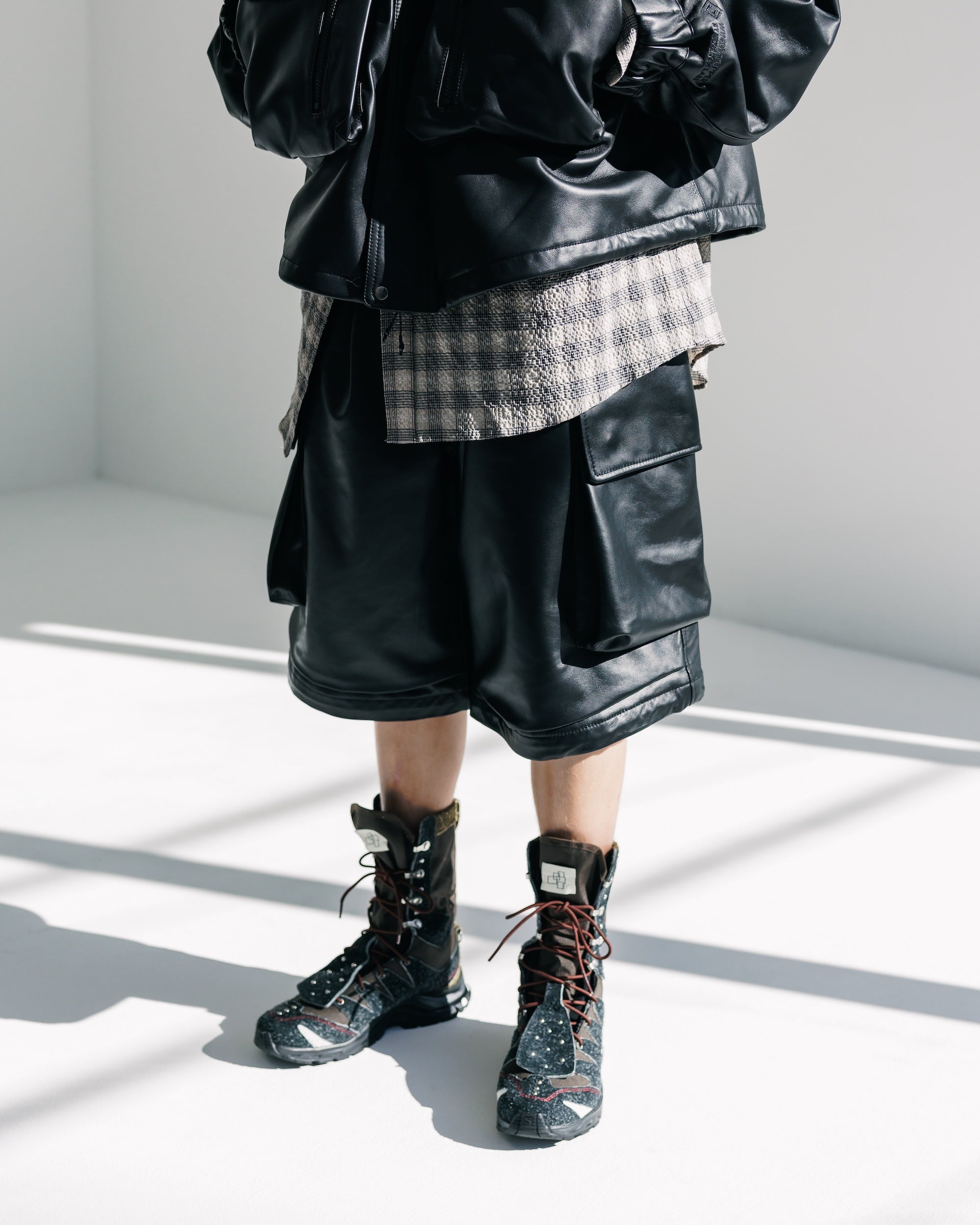 +phenix WINDSTOPPER® by GORE-TEX LABS LEATHER CITY MILITARY HALF PANTS