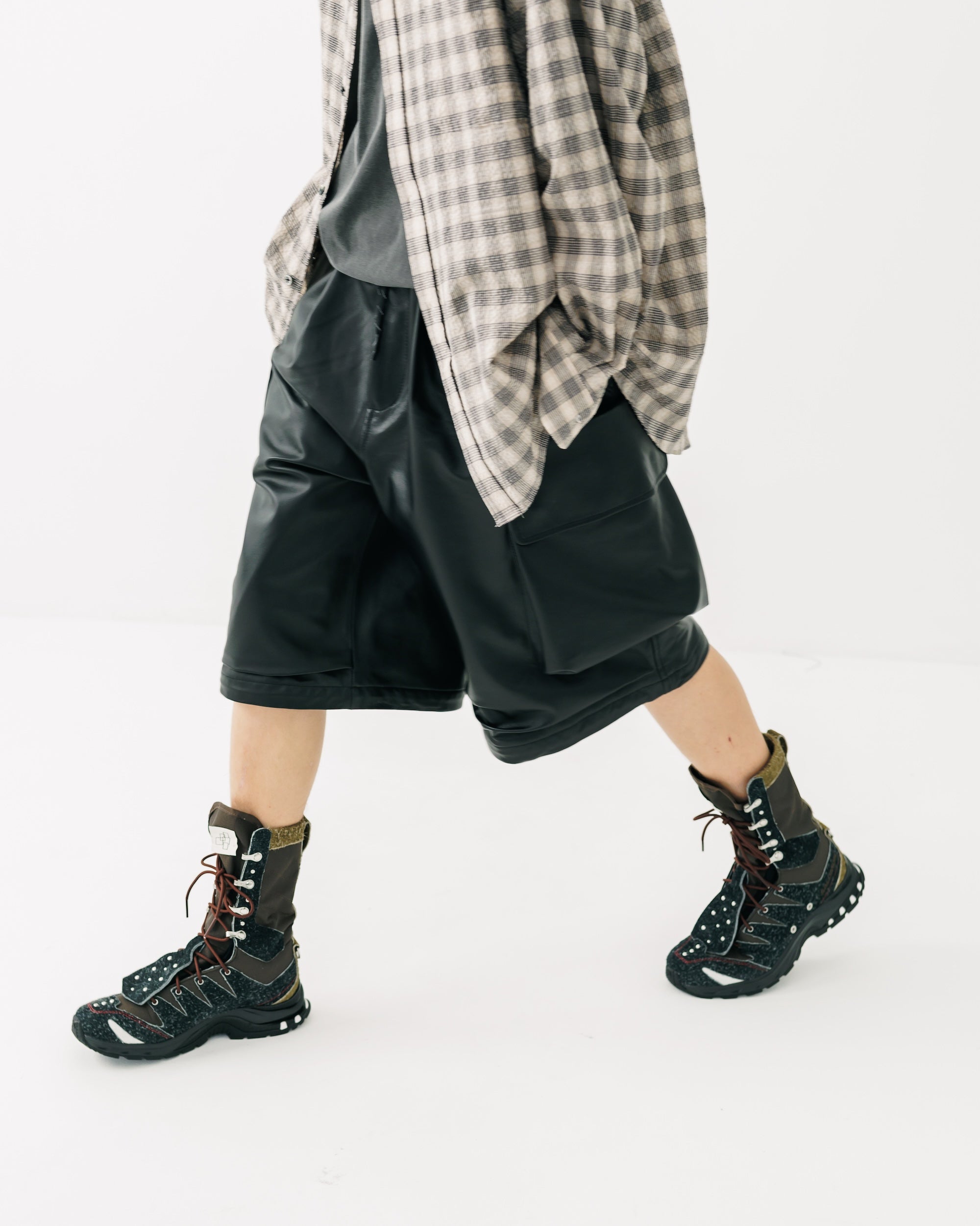 +phenix WINDSTOPPER® by GORE-TEX LABS LEATHER CITY MILITARY HALF PANTS
