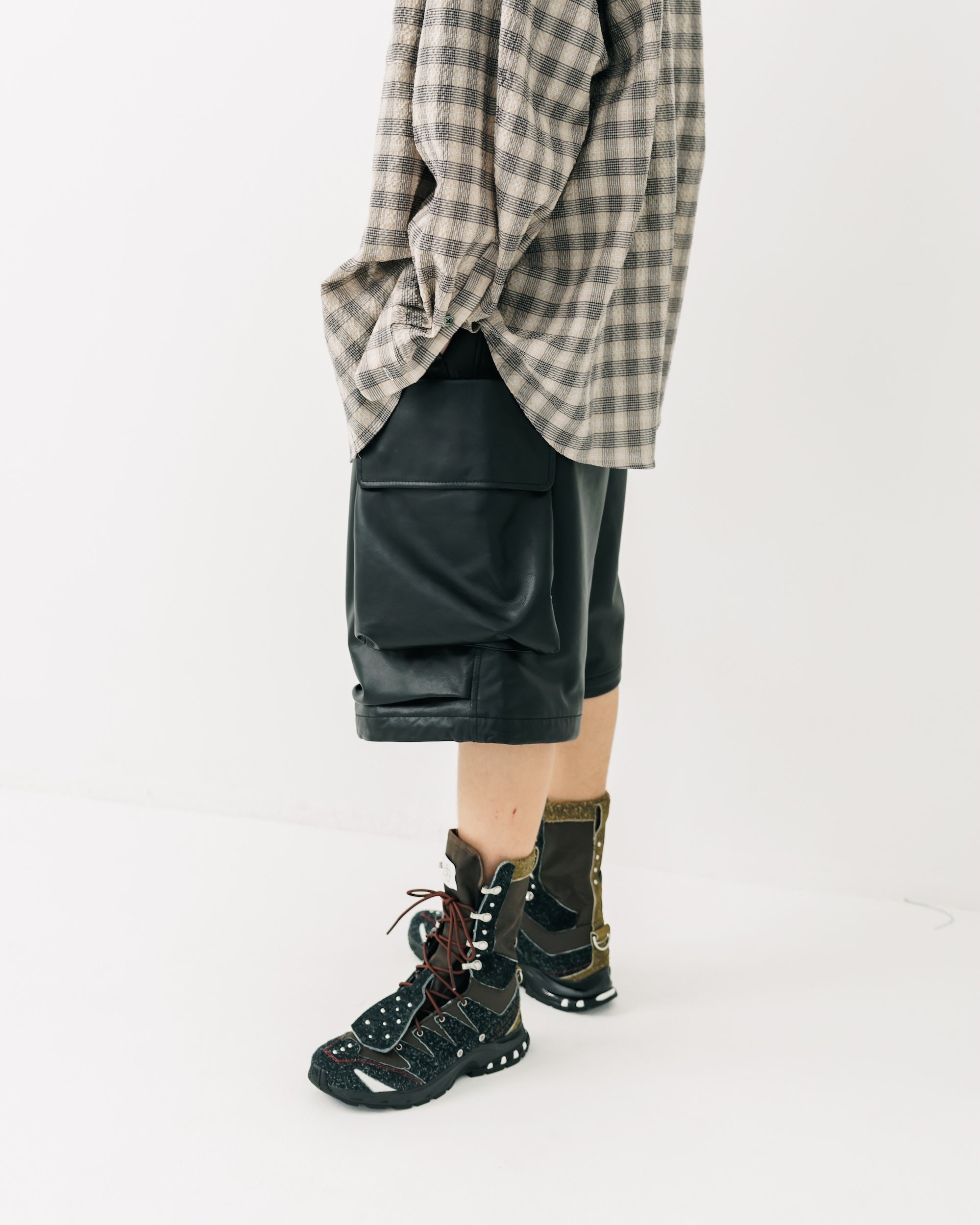 +phenix WINDSTOPPER® by GORE-TEX LABS LEATHER CITY MILITARY HALF PANTS