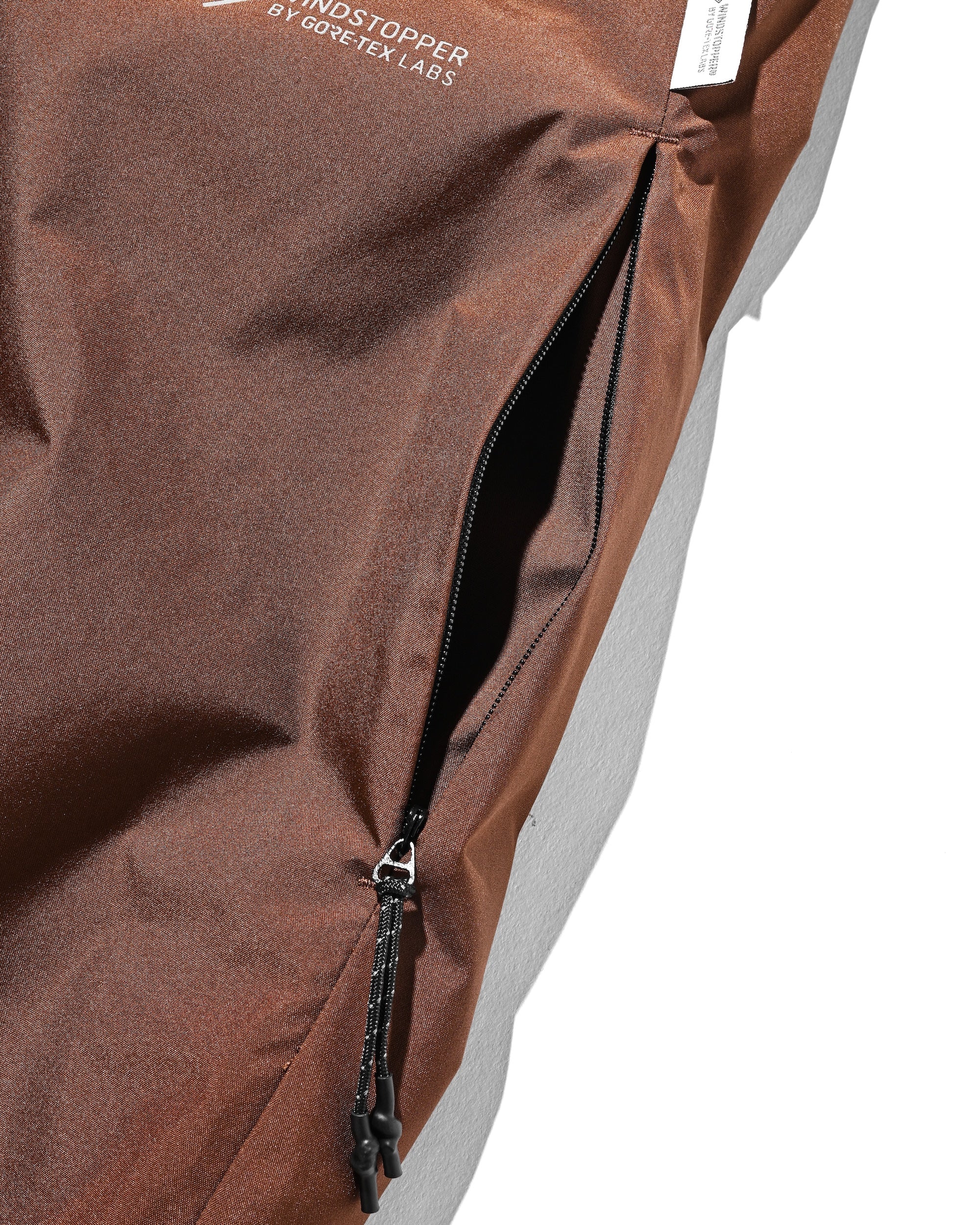 【10.29 WED 20:00- IN STOCK】+phenix WINDSTOPPER® by GORE-TEX LABS CITY BARREL LEG PANTS (CHOCOLATE BROWN)