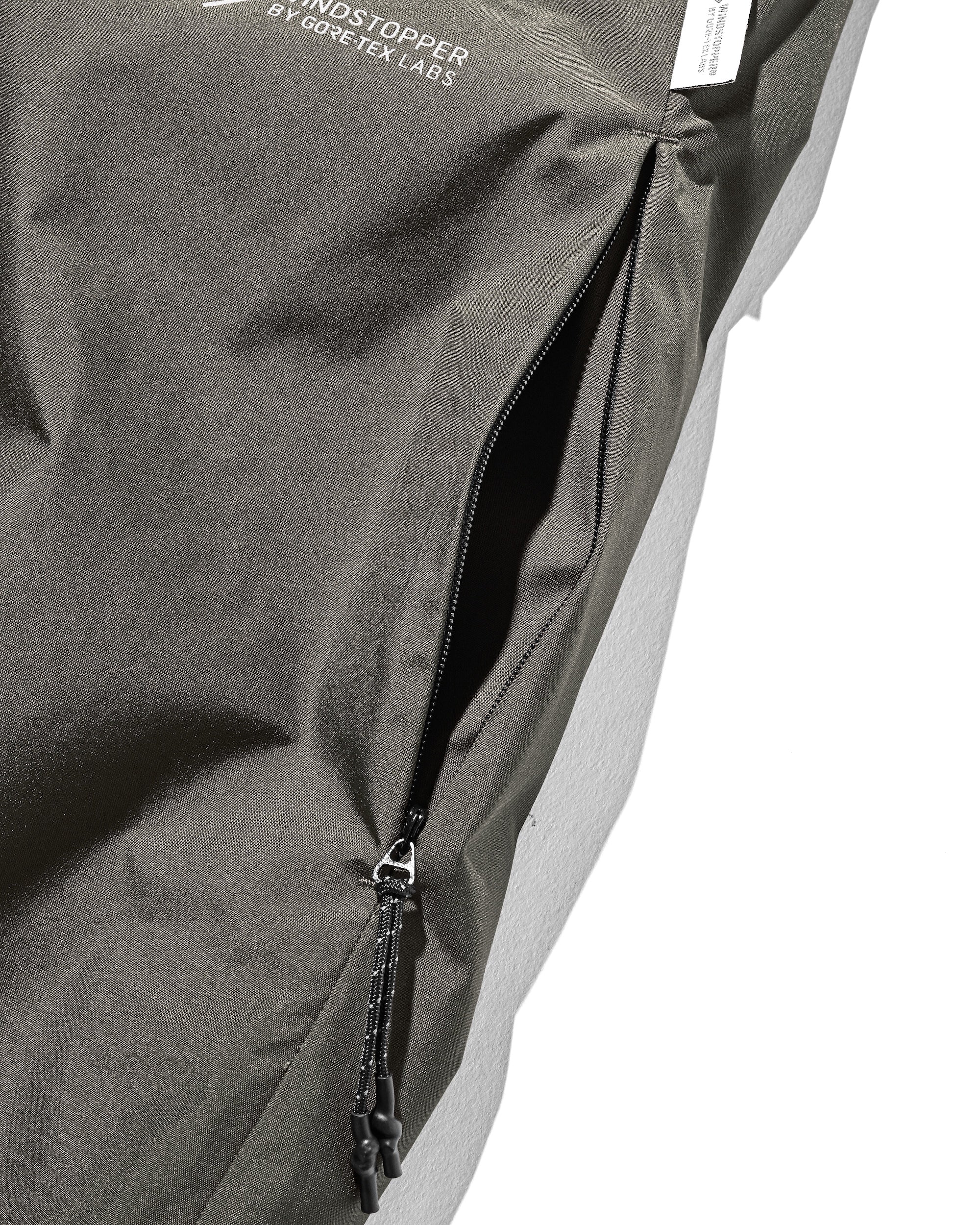 【10.29 WED 20:00- IN STOCK】+phenix WINDSTOPPER® by GORE-TEX LABS CITY BARREL LEG PANTS (ASPHALT GRAY)