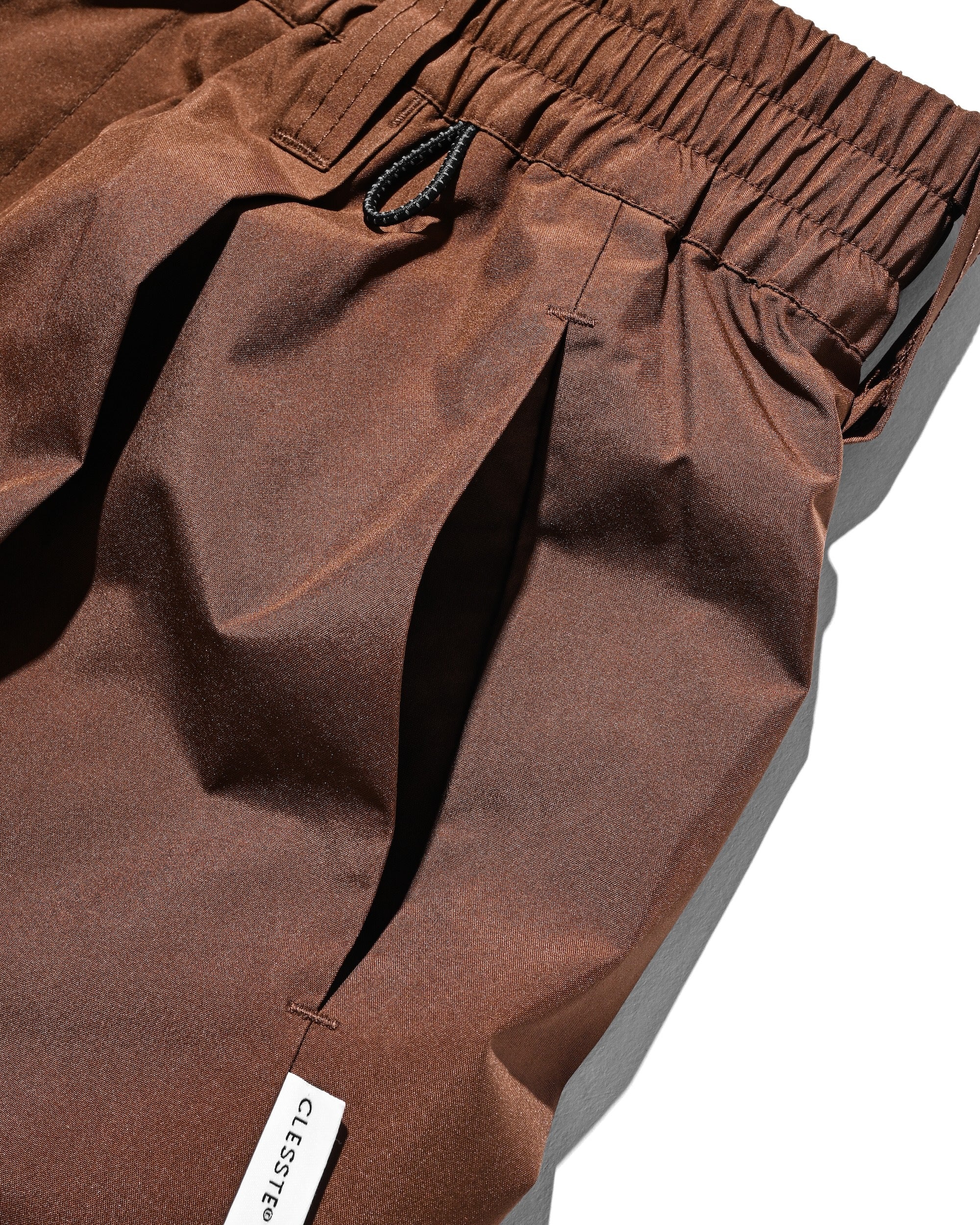 【10.29 WED 20:00- IN STOCK】+phenix WINDSTOPPER® by GORE-TEX LABS CITY BARREL LEG PANTS (CHOCOLATE BROWN)
