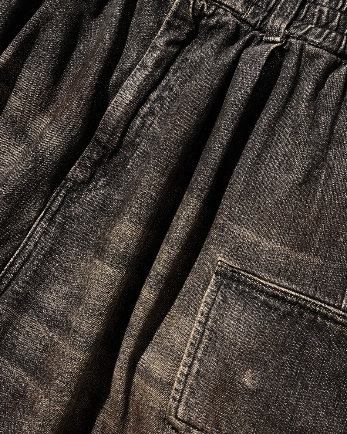 VINTAGE DYED SELVEDGE DENIM CITY MEGA POCKET BALLOON CARGO HALF PANTS (VINTAGE BLACK)