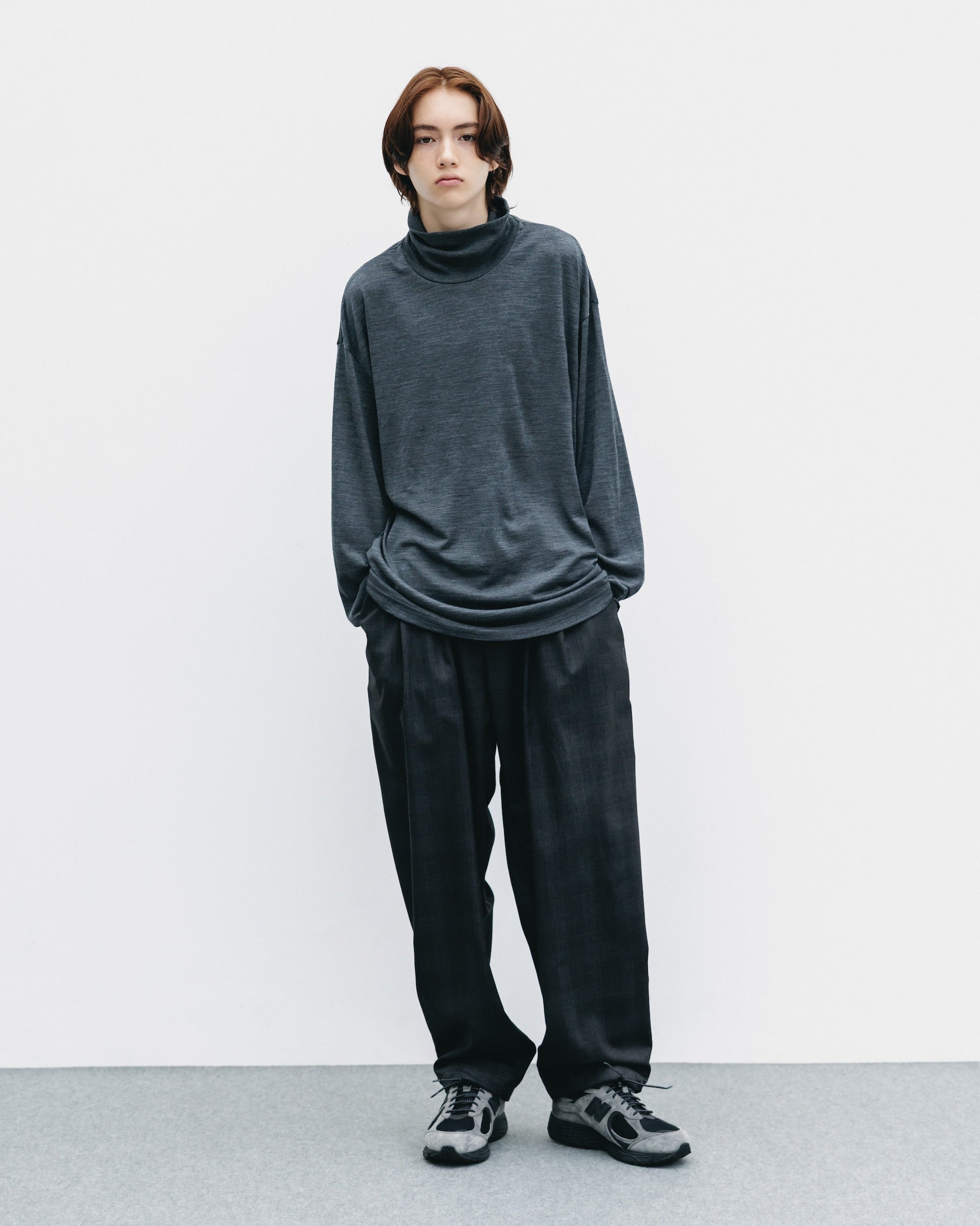 【11.12 WED 20:00- IN STOCK】WOOL L/S TURTLE NECK T-SHIRT (CHARCOAL)