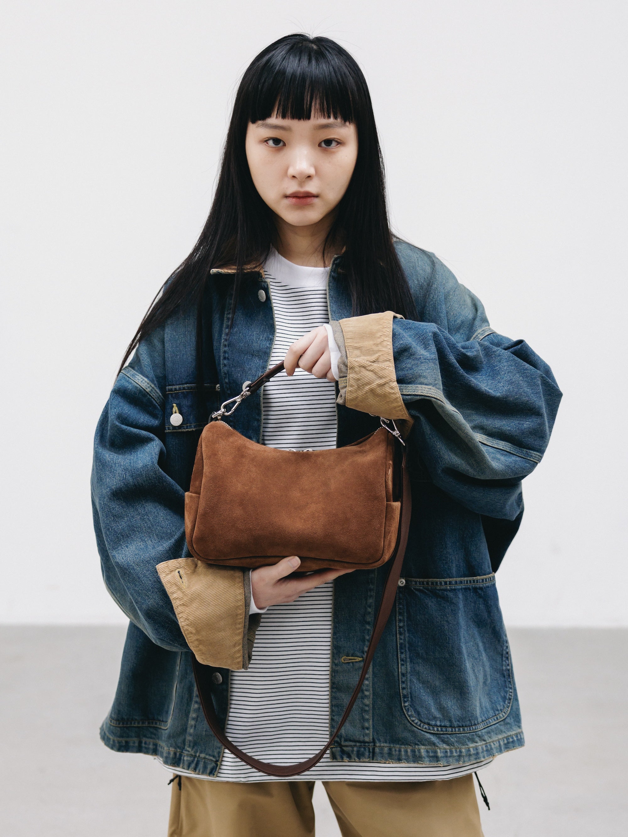 SUEDE DAYOFF BAG MINI (BROWN)