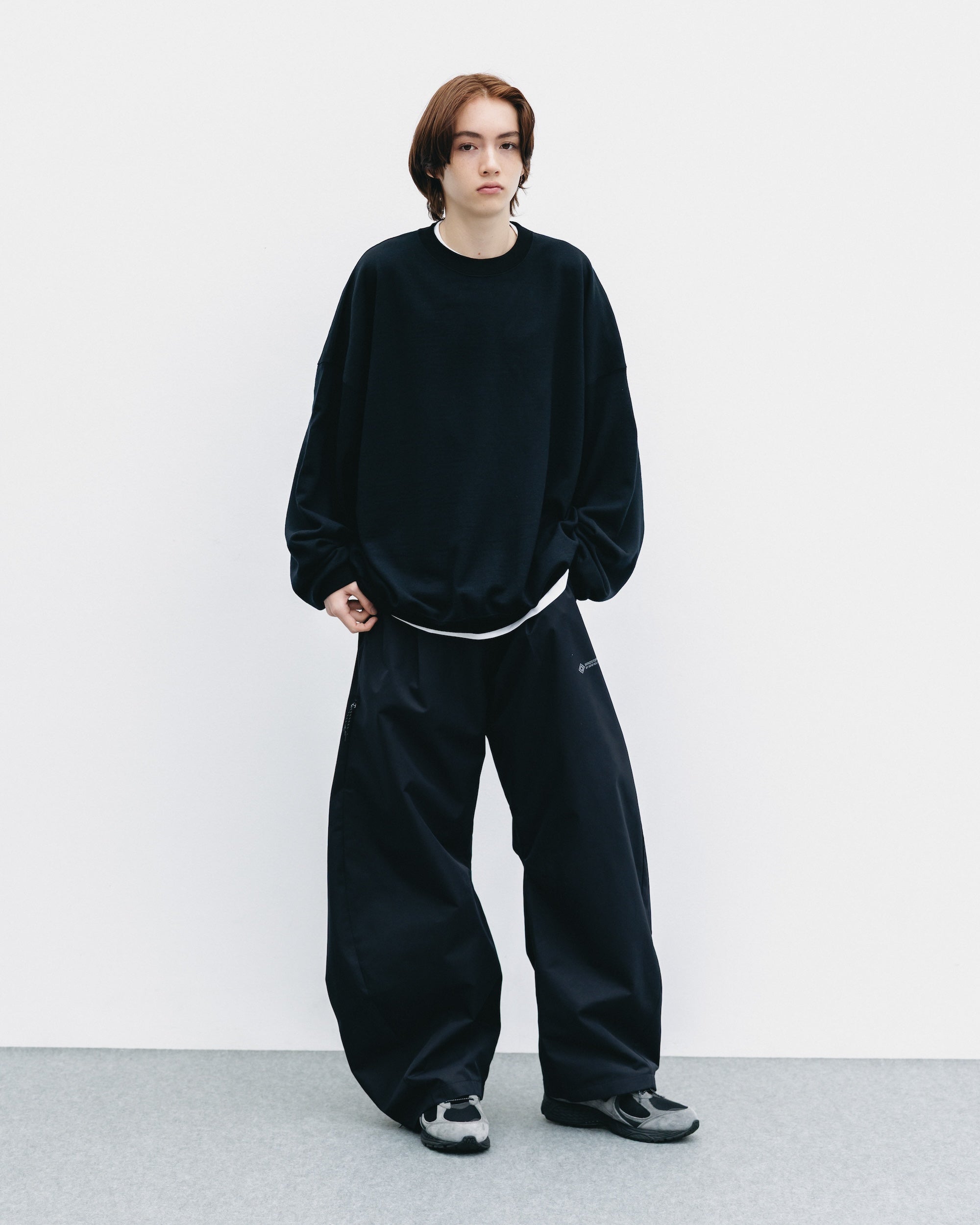 【10.29 WED 20:00- IN STOCK】WOOL SWEATSHIRT (BLACK)