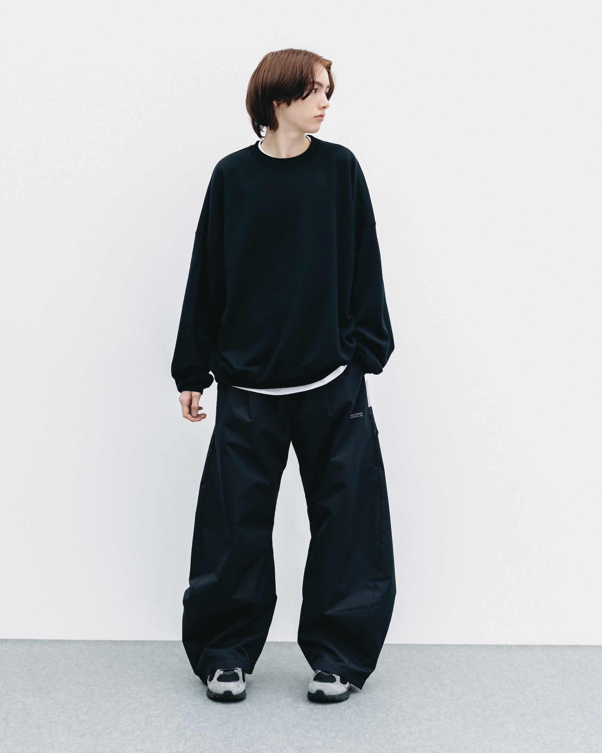 【10.29 WED 20:00- IN STOCK】WOOL SWEATSHIRT (BLACK)