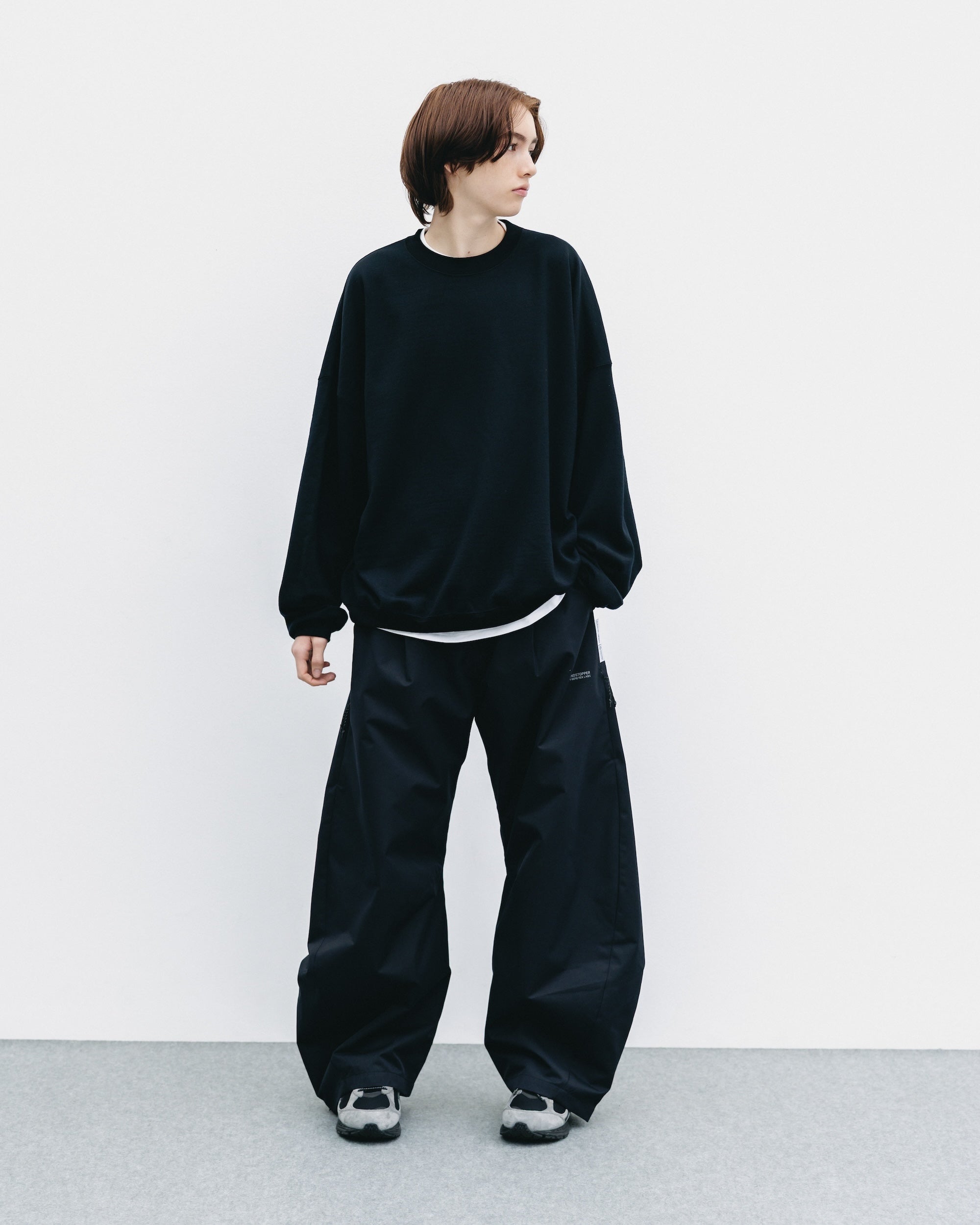 +phenix WINDSTOPPER® by GORE-TEX LABS TWILL CITY BARREL LEG PANTS (BLACK)