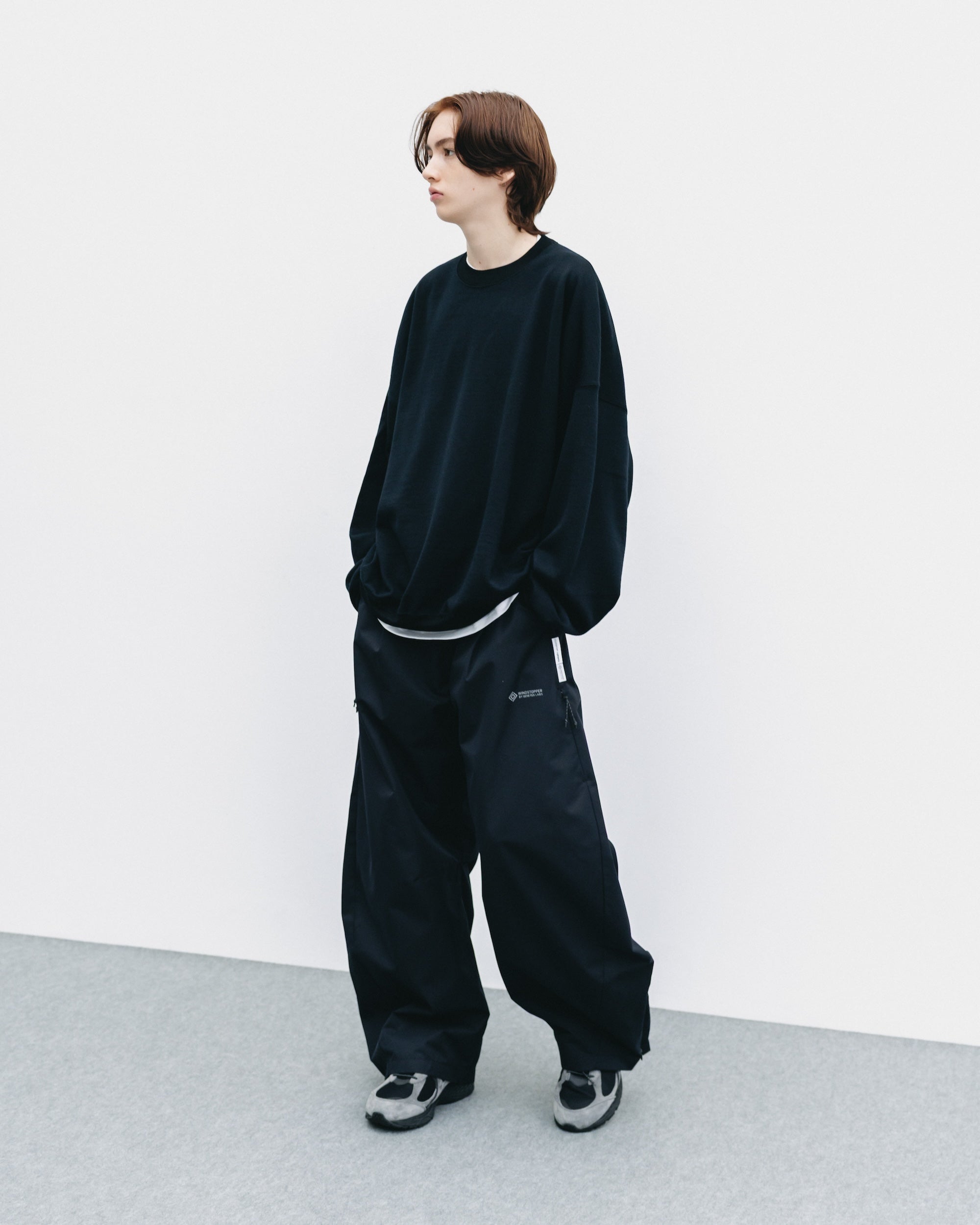 +phenix WINDSTOPPER® by GORE-TEX LABS TWILL CITY BARREL LEG PANTS (BLACK)