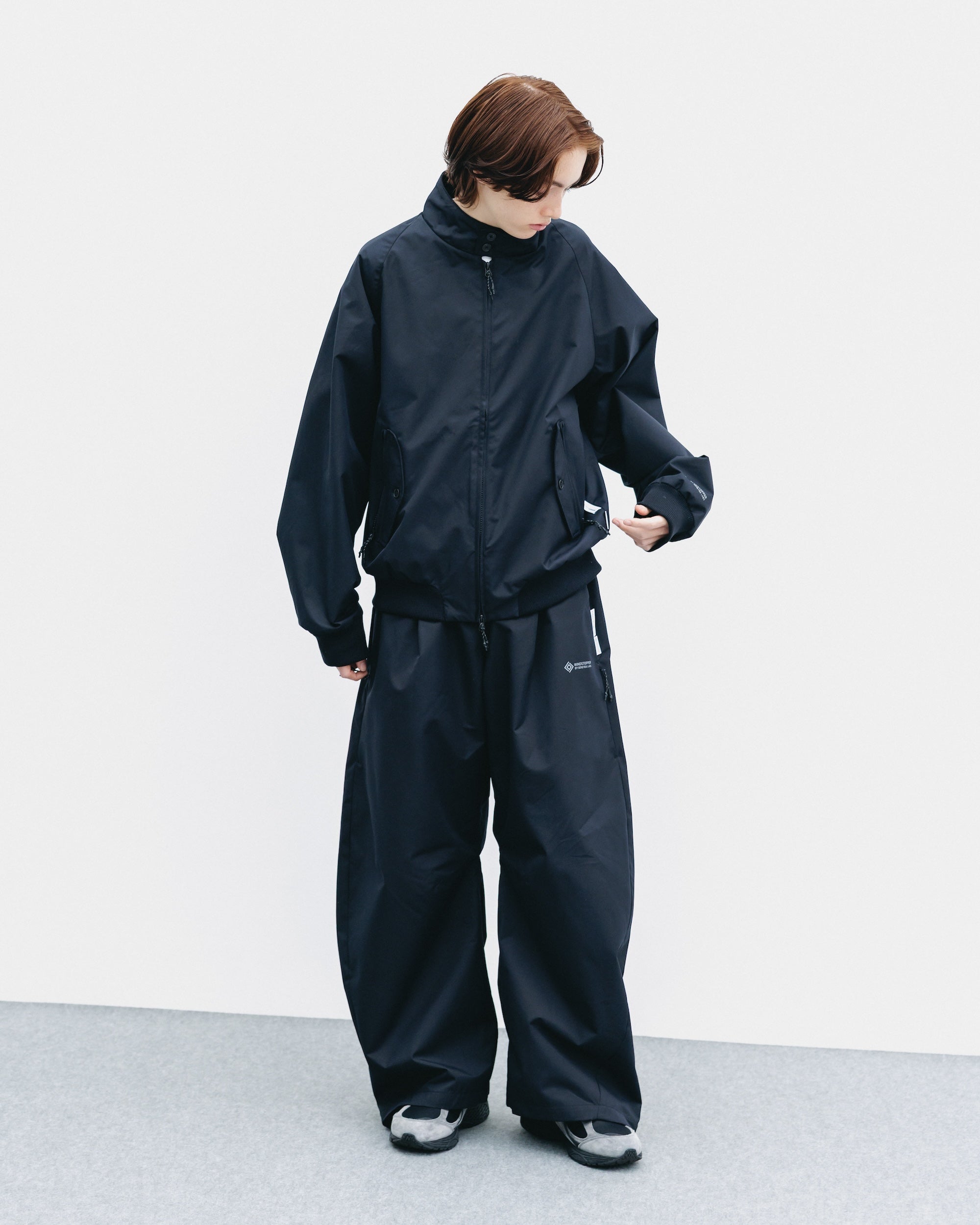 +phenix WINDSTOPPER® by GORE-TEX LABS TWILL CITY BARREL LEG PANTS (BLACK)