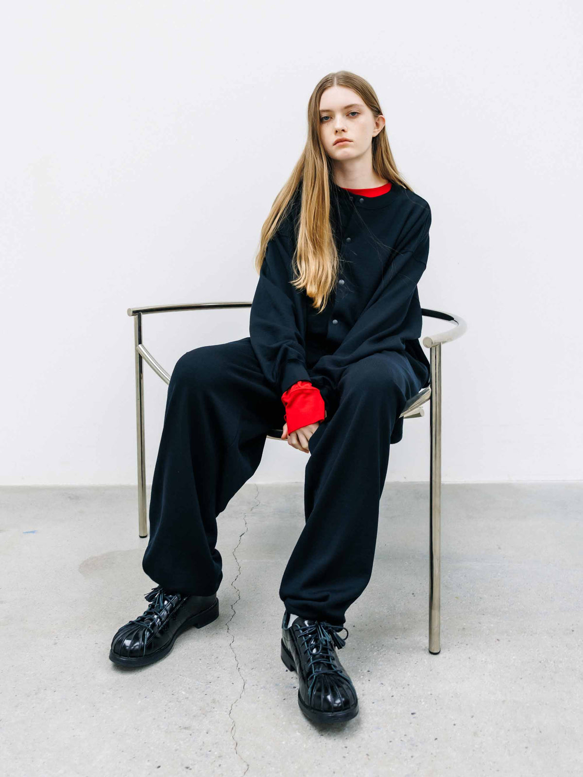 【10.14 WED 20:00- IN STOCK】 WOOL SWEAT CREW NECK CARDIGAN (BLACK)