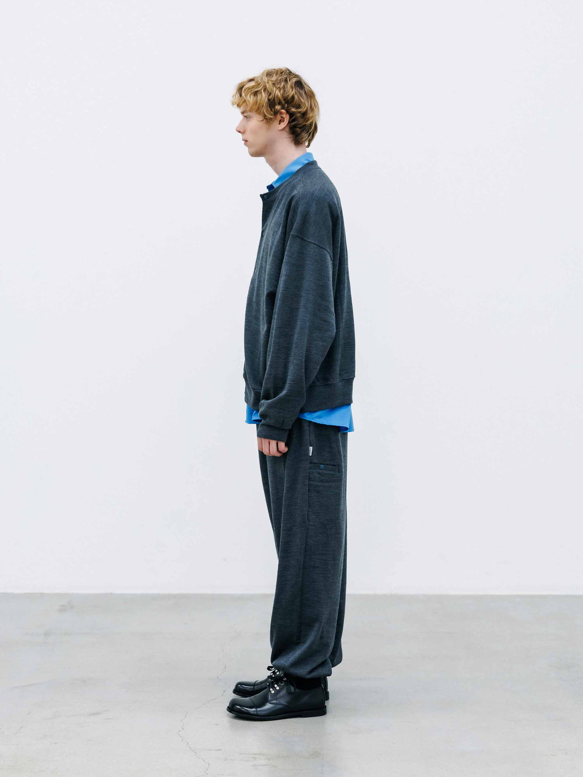 【10.14 WED 20:00- IN STOCK】 WOOL SWEAT CREW NECK CARDIGAN (GRAY)