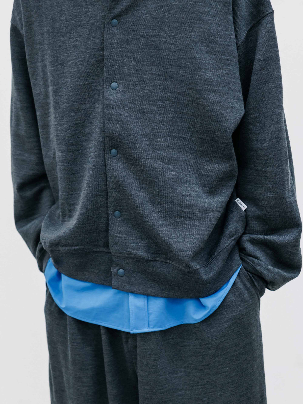 【10.14 WED 20:00- IN STOCK】 WOOL SWEAT CREW NECK CARDIGAN (GRAY)