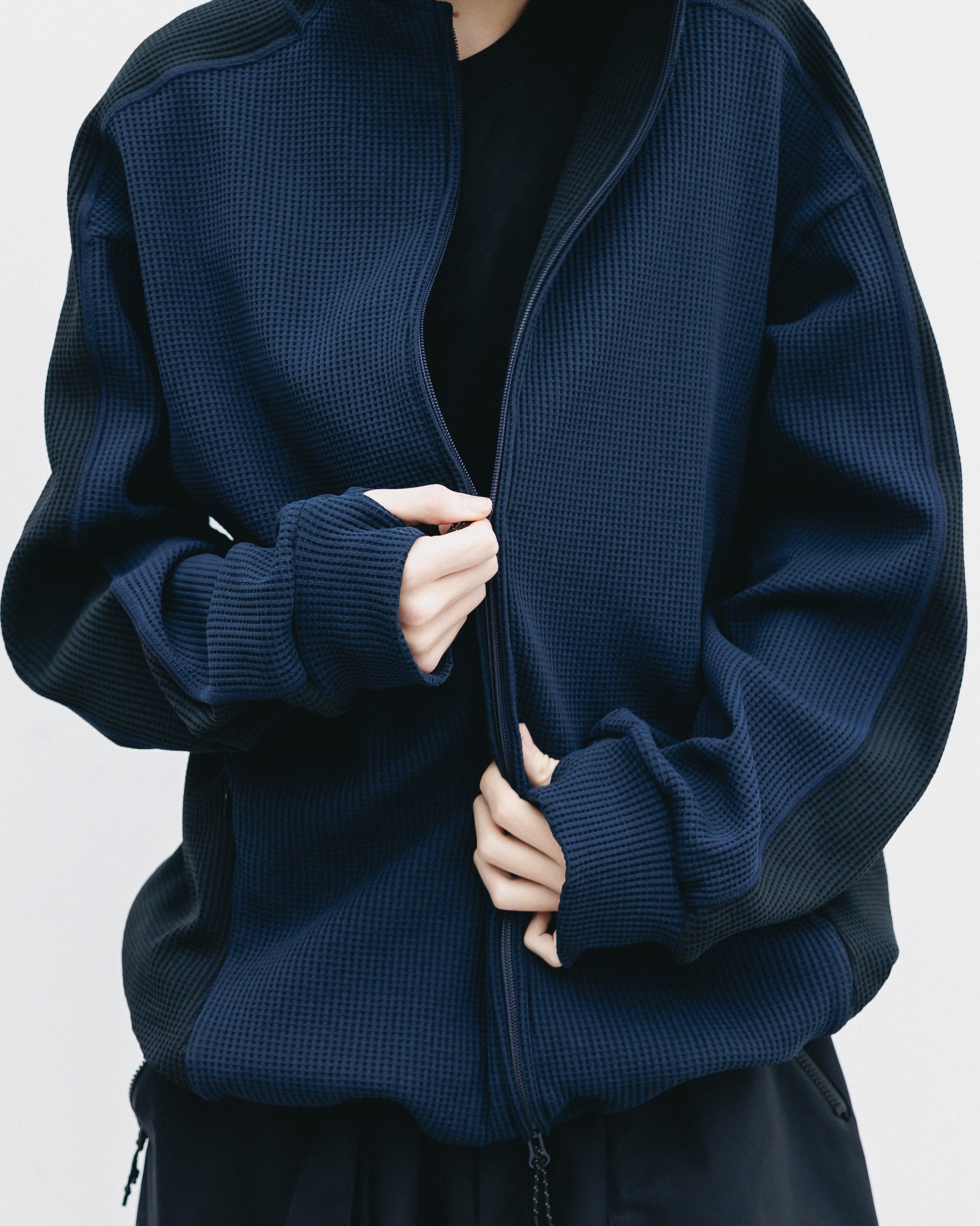 CITY LIGHT THERMAL ZIP UP (NAVY×BLACK)