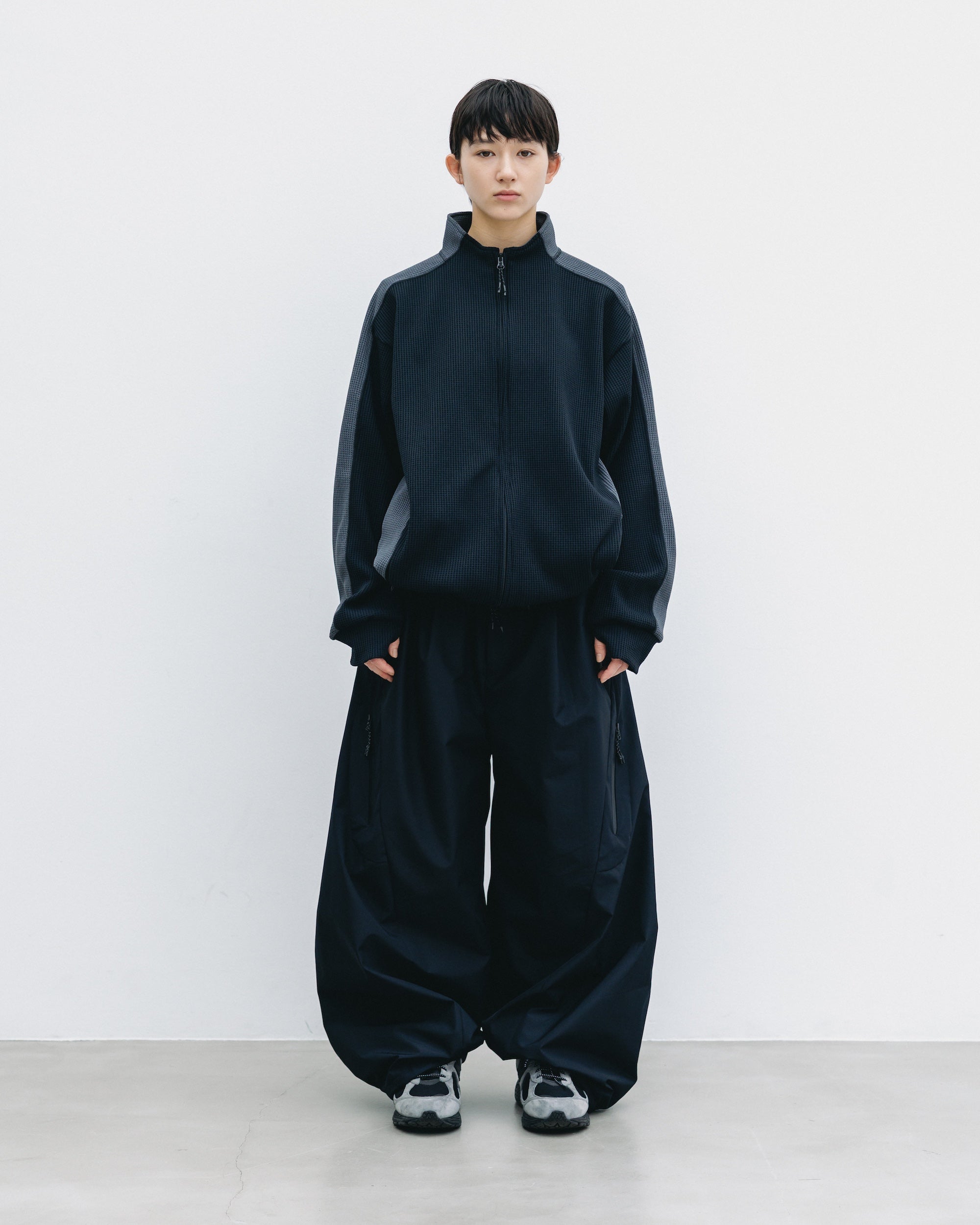 CITY LIGHT THERMAL ZIP UP (BLACK×GRAY)