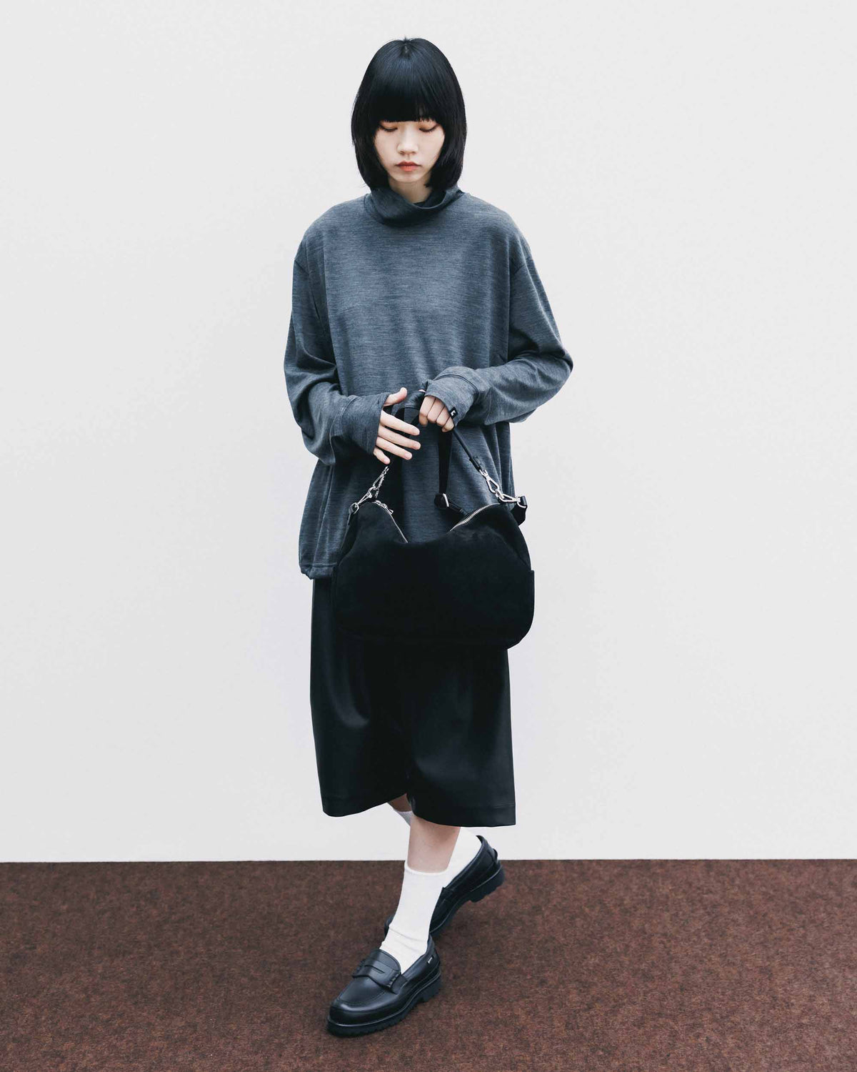 【9.19 SAT 20:00- IN STOCK】SUEDE DAYOFF BAG (BLACK)