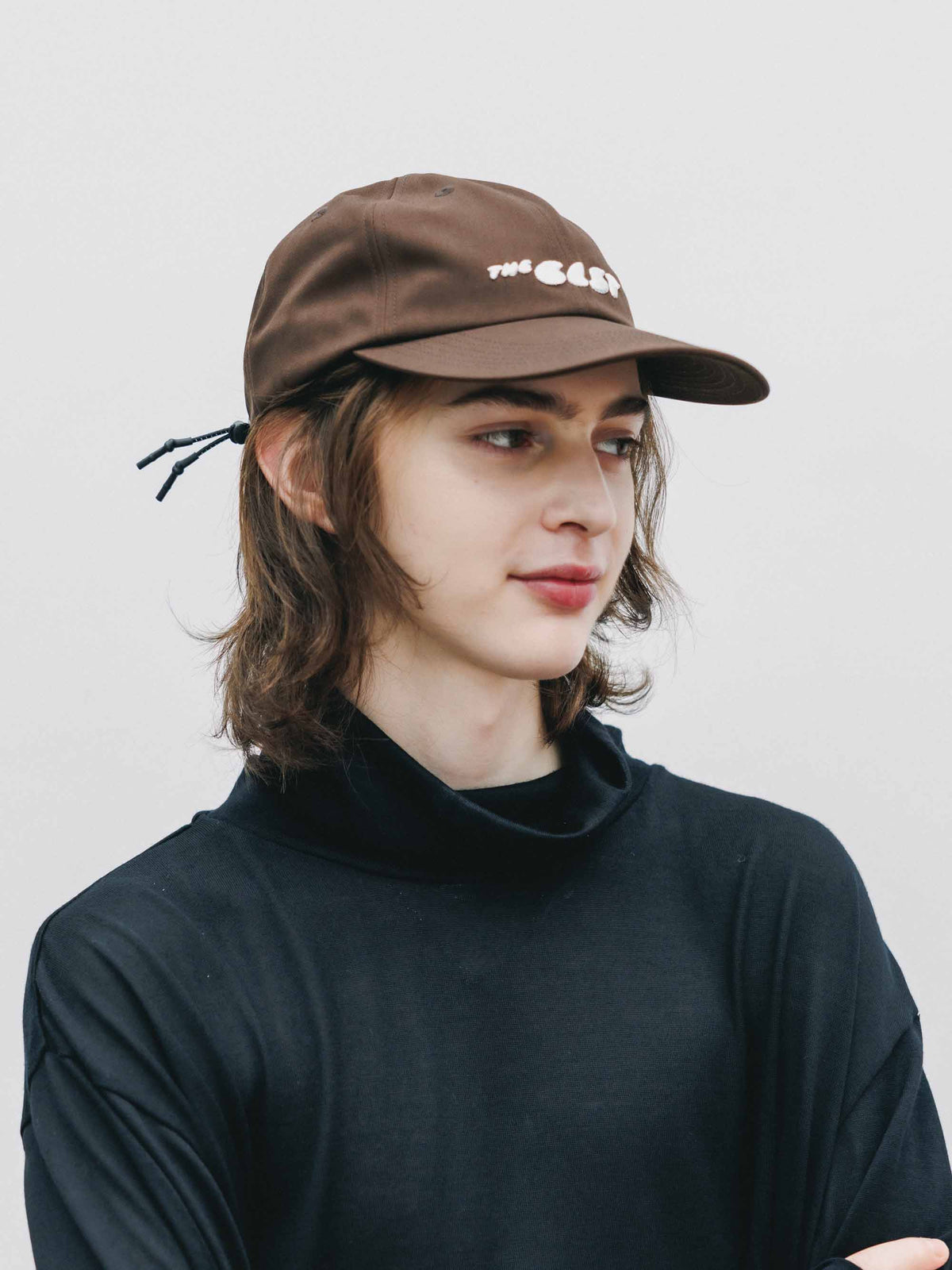 【9.12 SAT 20:00- IN STOCK】"CLST" LOGO ACTIVE CITY CAP (BROWN)