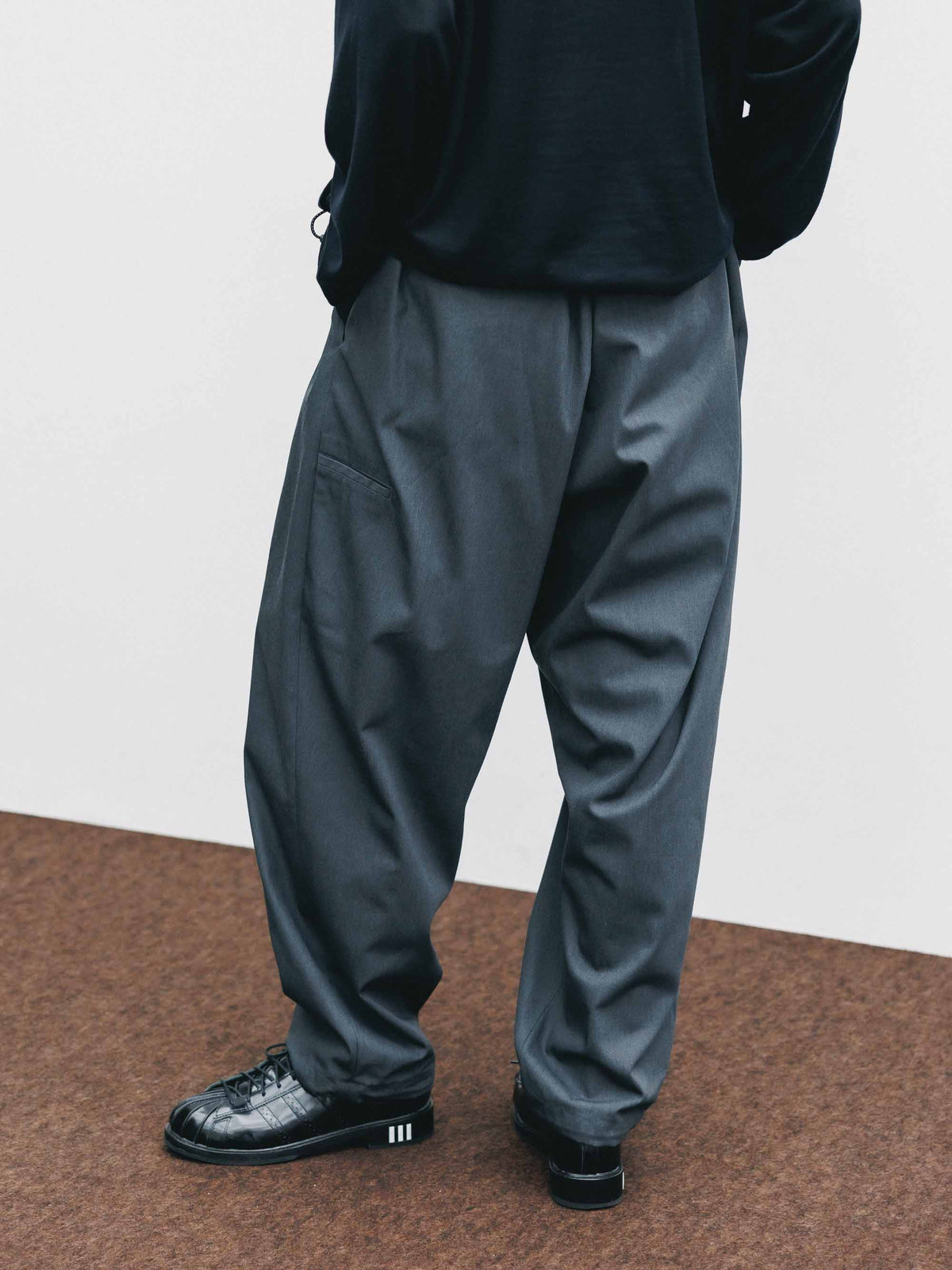 【9.19 SAT 20:00- IN STOCK】T/C GABARDINE CITY UNIFORM WIDE TAPERED PANTS (GRAY)