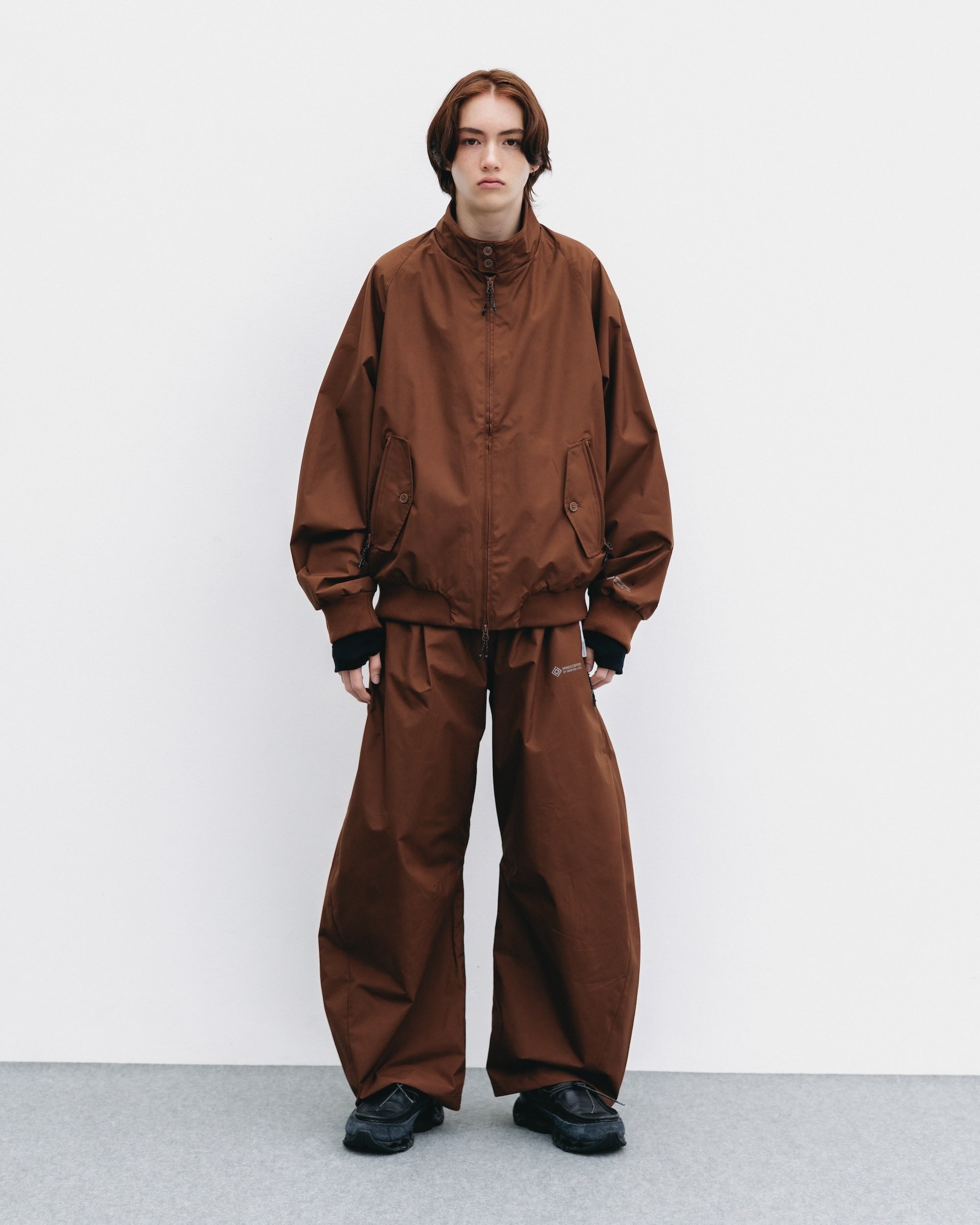 【10.29 WED 20:00- IN STOCK】+phenix WINDSTOPPER® by GORE-TEX LABS CITY BARREL LEG PANTS (CHOCOLATE BROWN)