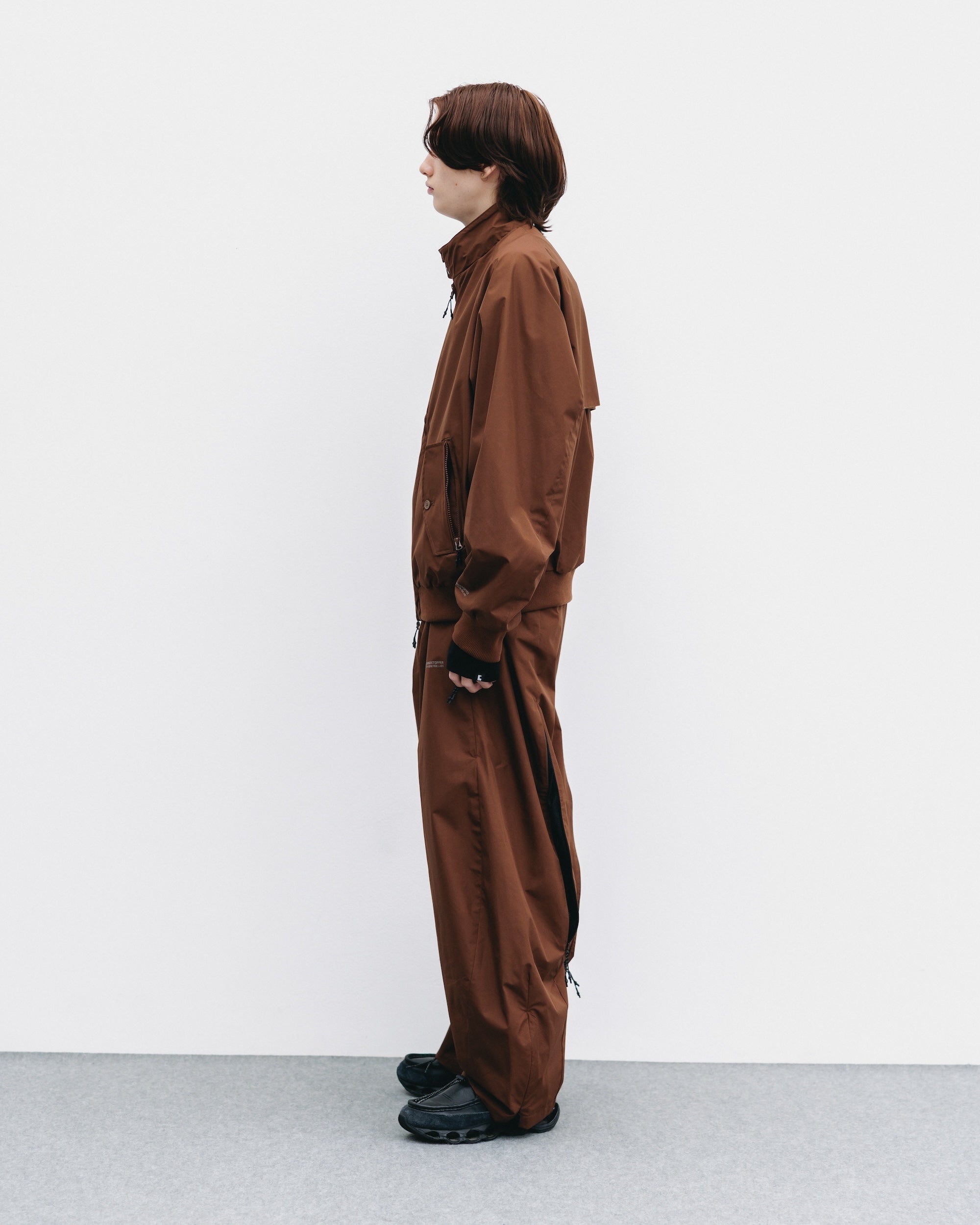 【10.29 WED 20:00- IN STOCK】+phenix WINDSTOPPER® by GORE-TEX LABS CITY BARREL LEG PANTS (CHOCOLATE BROWN)