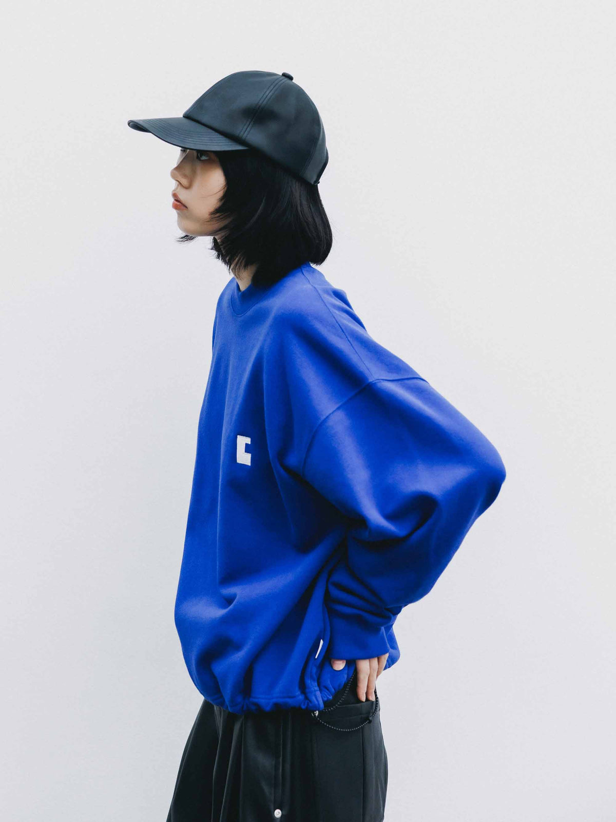 【9.23 WED 20:00- IN STOCK】"C×CONCEPT" SWEATSHIRT WITH DRAWSTRINGS (BLUE)