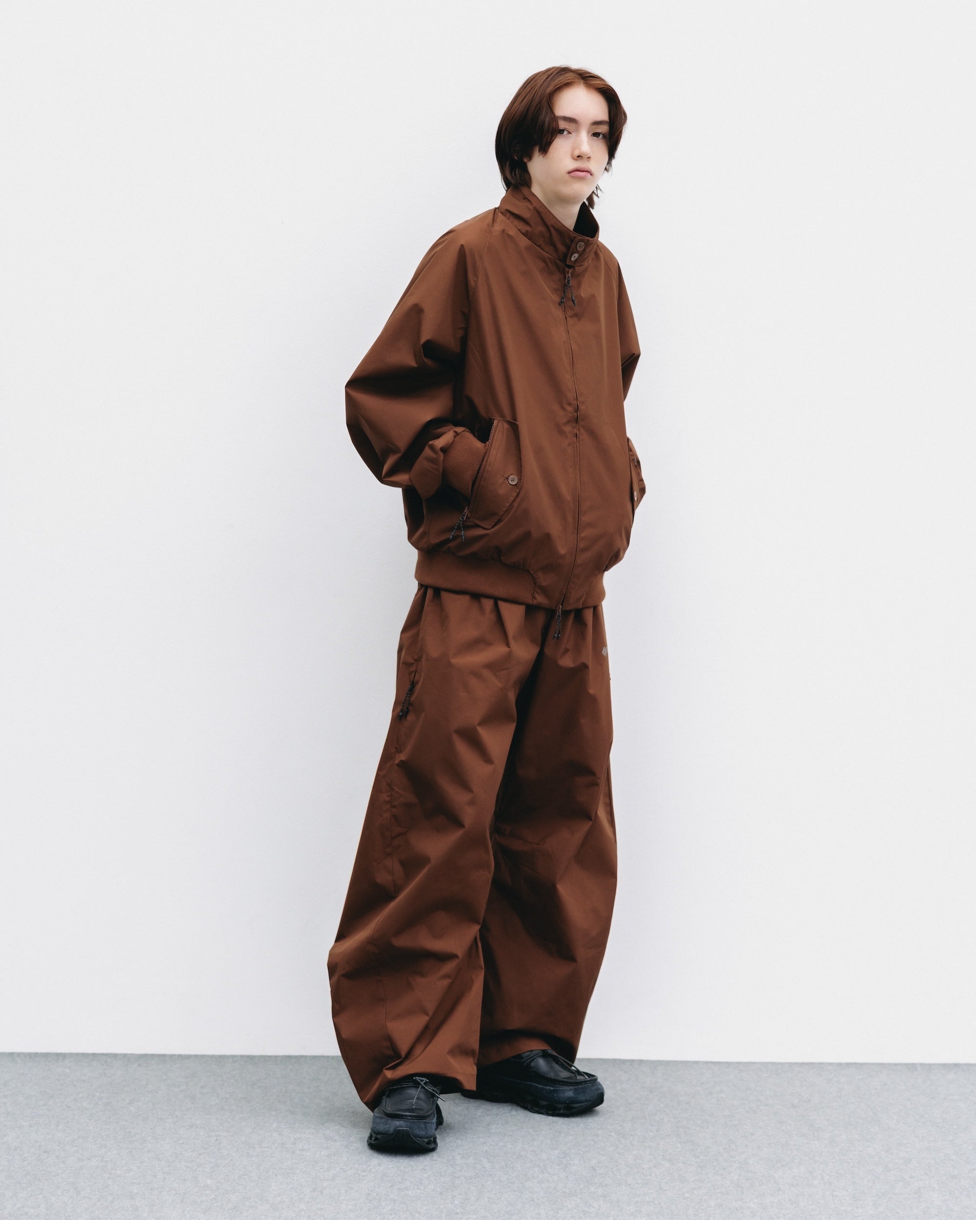 【10.29 WED 20:00- IN STOCK】+phenix WINDSTOPPER® by GORE-TEX LABS CITY BARREL LEG PANTS (CHOCOLATE BROWN)