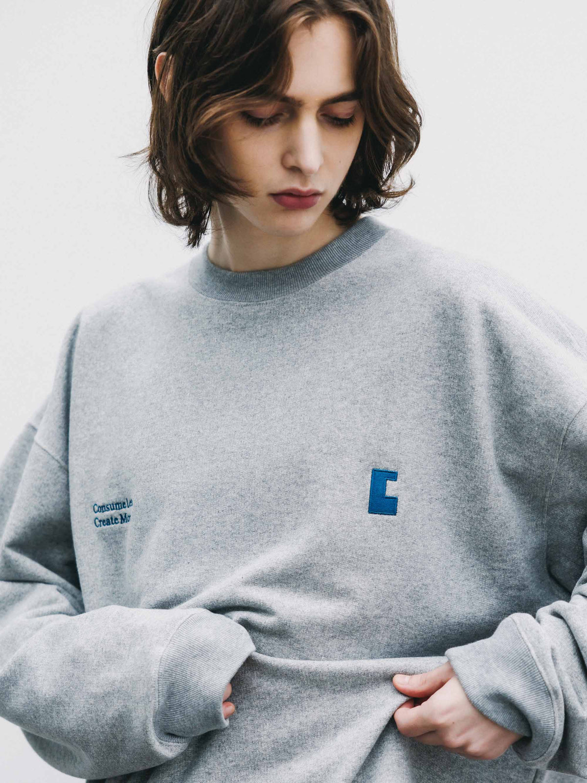 【9.23 WED 20:00- IN STOCK】"C×CONCEPT" SWEATSHIRT WITH DRAWSTRINGS (GRAY)